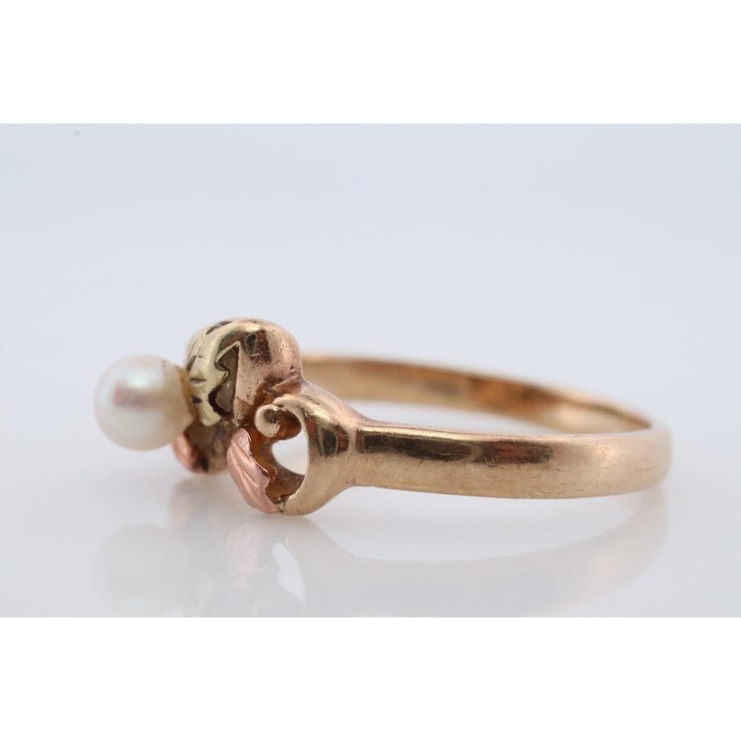Women's Black Hills Gold Ring with a Pearl. 10k Multi-Tone Black Hills Gold Pearl Ring. For Sale