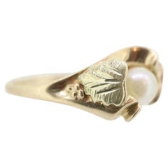 Black Hills Gold Ring with a Pearl. 10k Multi-Tone Black Hills Gold Pearl Ring.