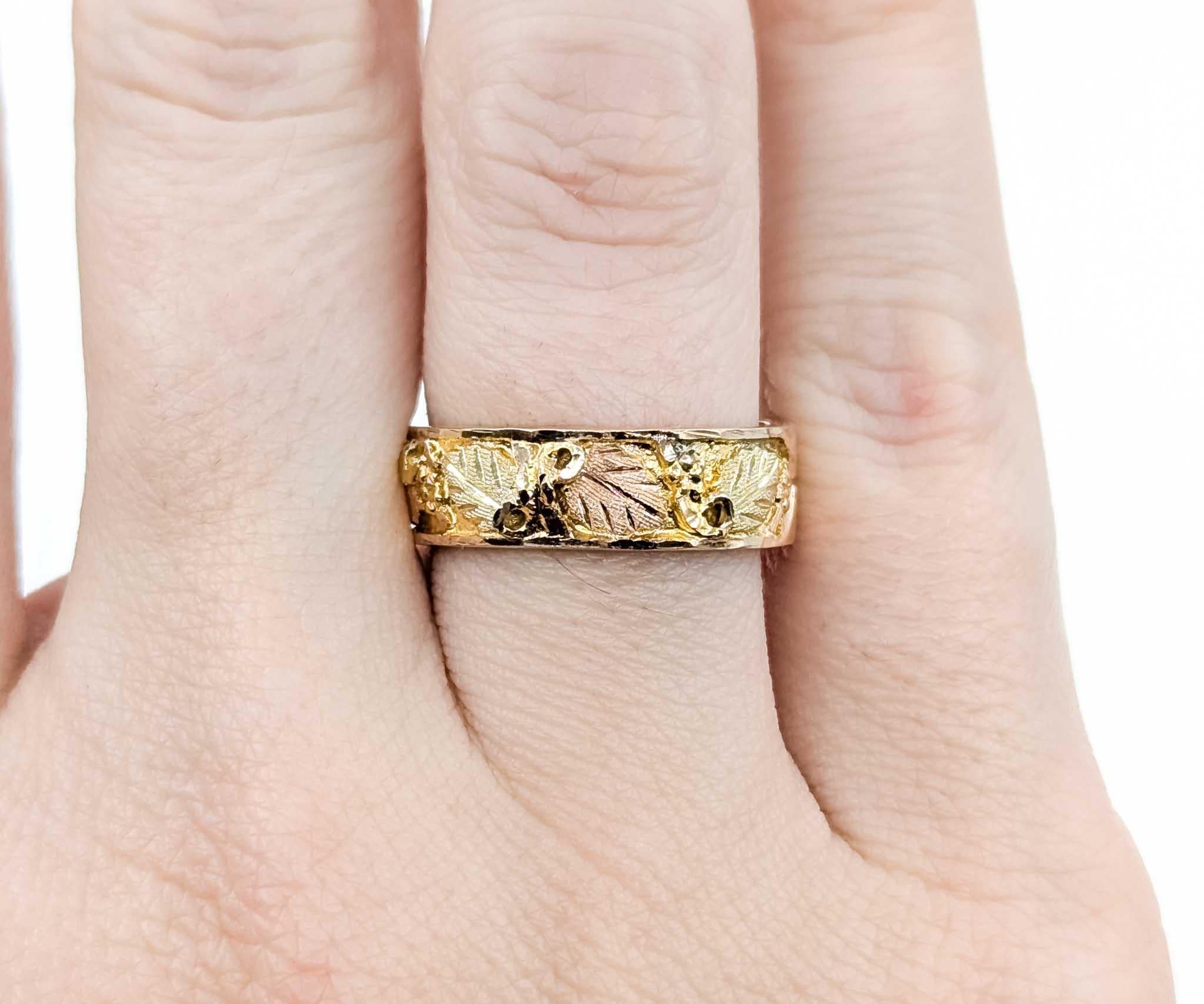 Contemporary Black Hills Gold Tri-Tone Ring in 10k Gold For Sale