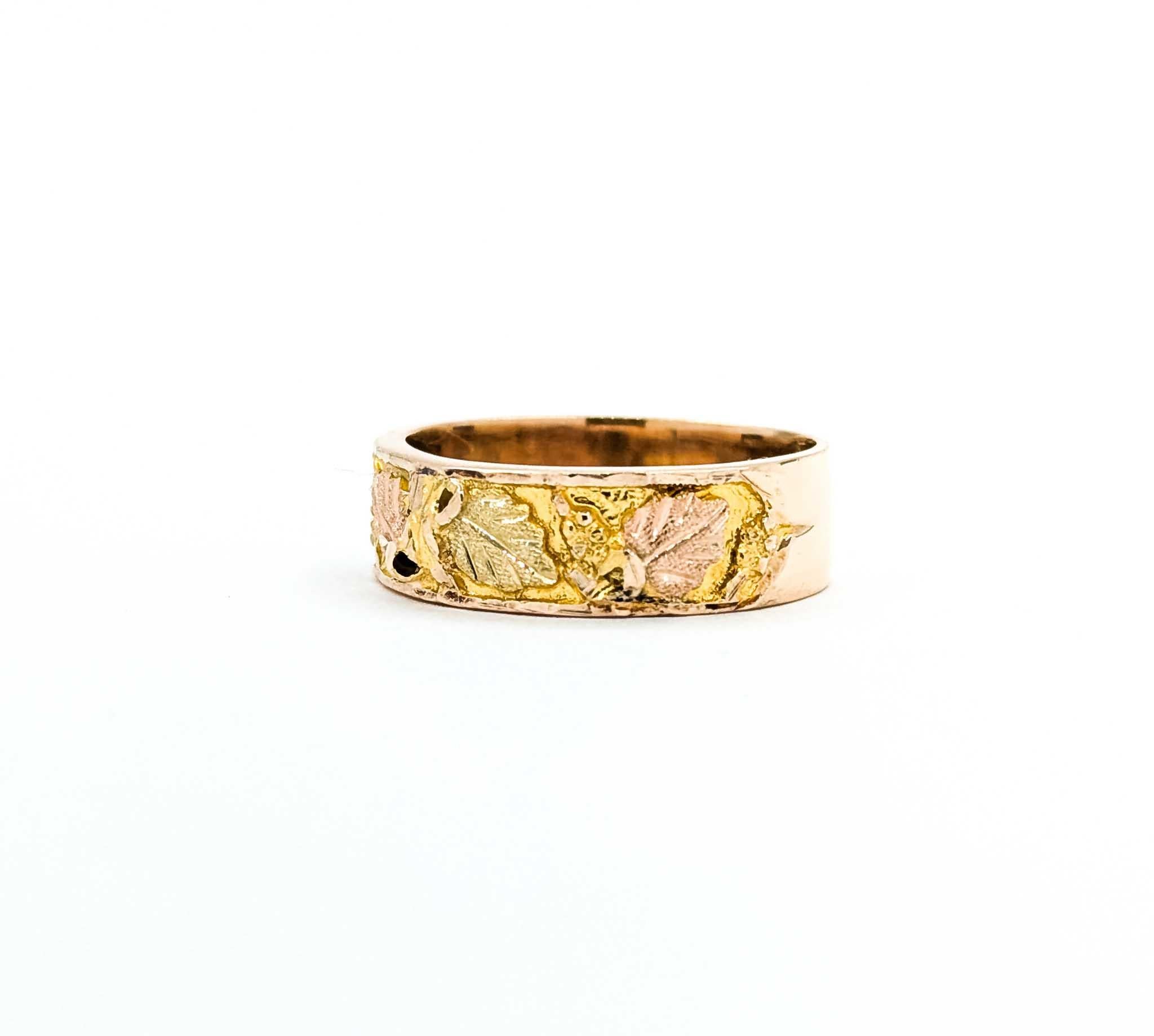 Women's Black Hills Gold Tri-Tone Ring in 10k Gold For Sale