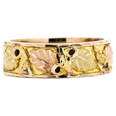 Anello Tri-Tone Black Hills Gold in oro 10k
