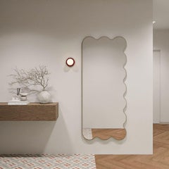 Schwarzer Hvyli Q11 Ganzkörperspiegel, asymmetrischer Wandspiegel von oitoproducts