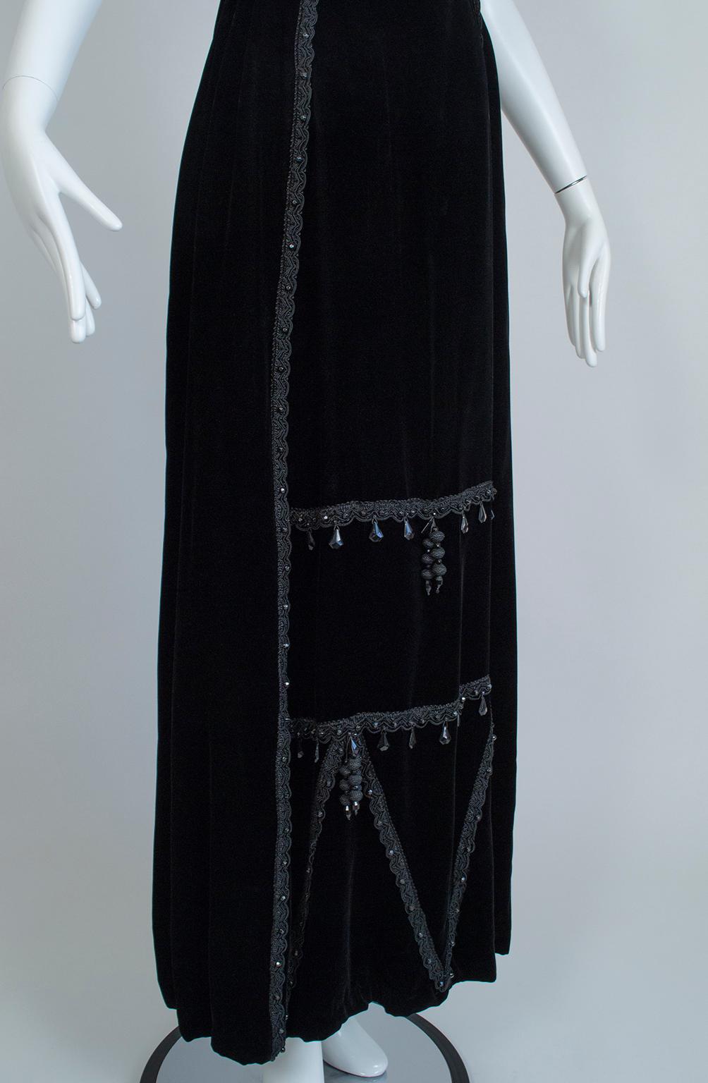 Black Silk Velvet Imperialist Chandelier Bead and Passementerie Gown–XS-S, 1950s For Sale 5