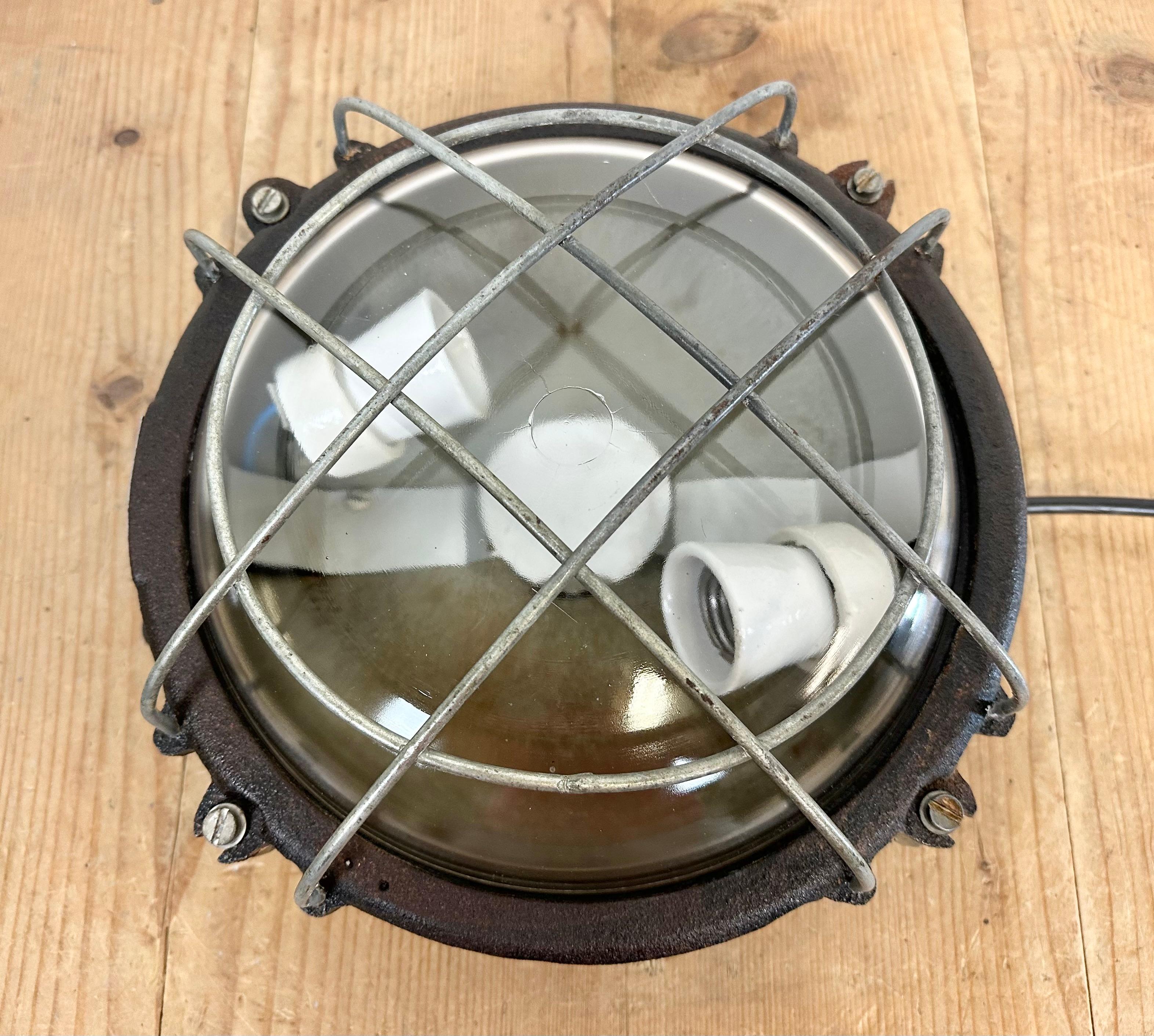 Black Industrial Cast Iron Wall or Ceiling Light from Elektrosvit, 1960s For Sale 4