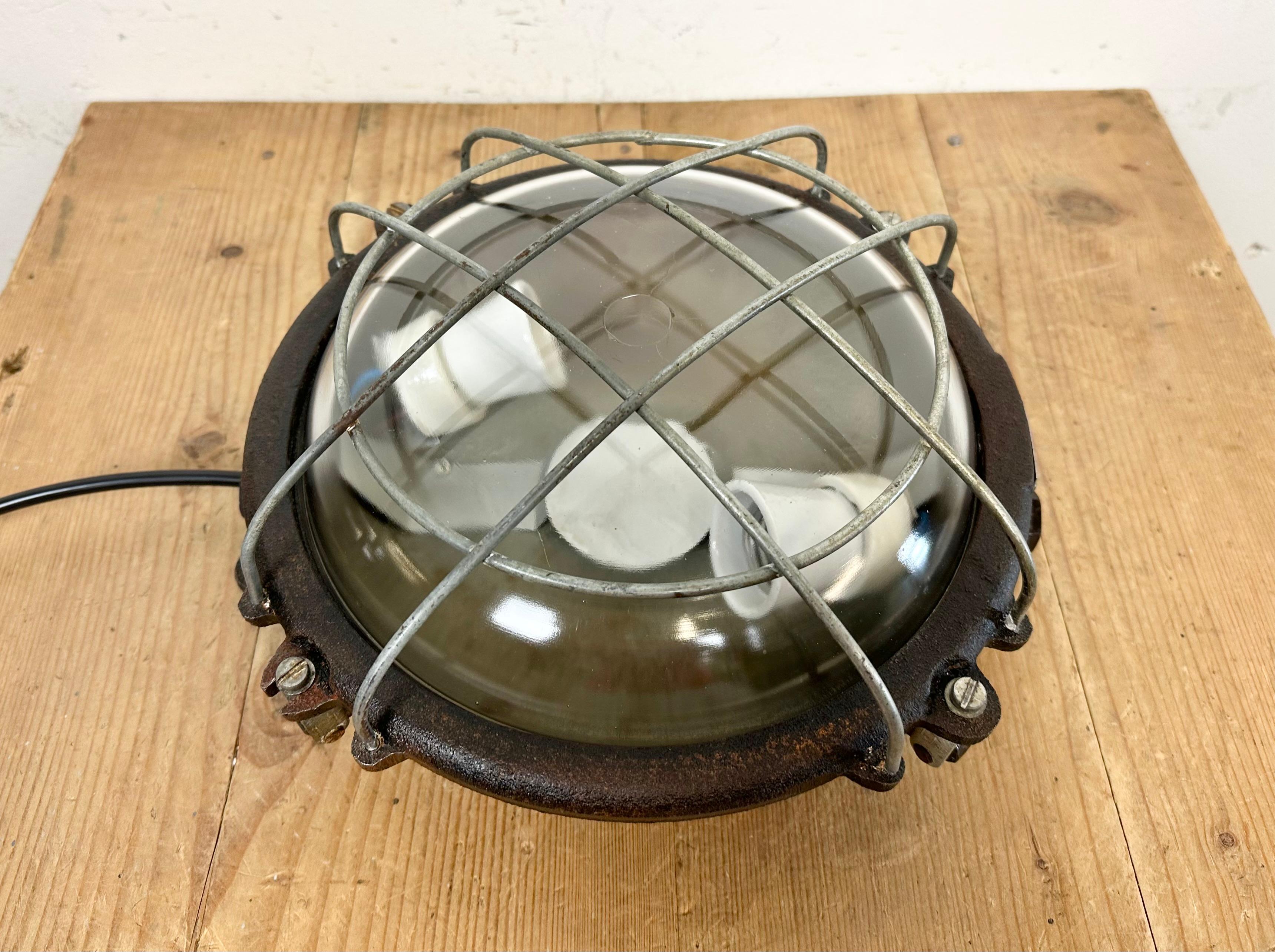 Black Industrial Cast Iron Wall or Ceiling Light from Elektrosvit, 1960s For Sale 2