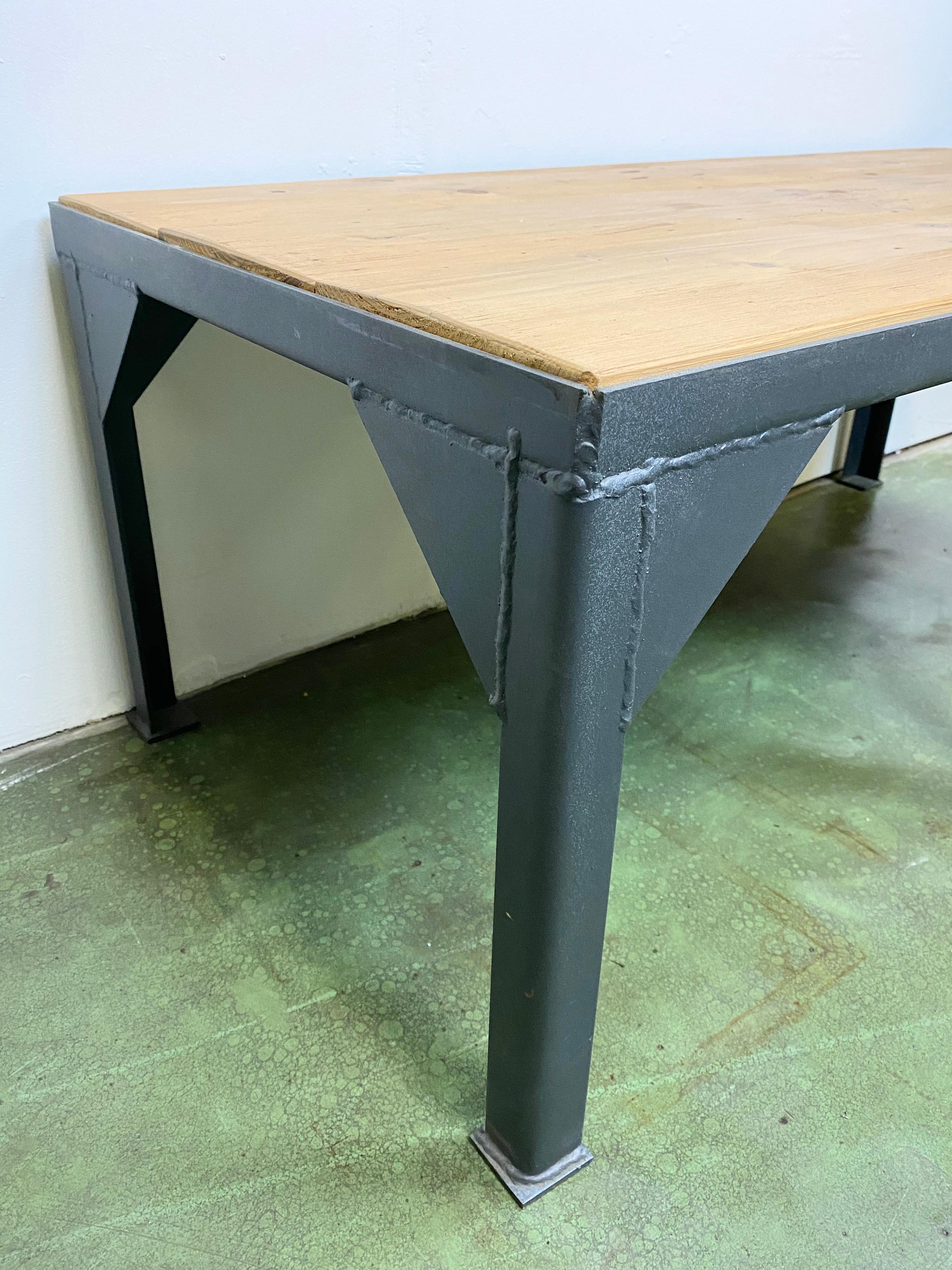 industrial cutting table