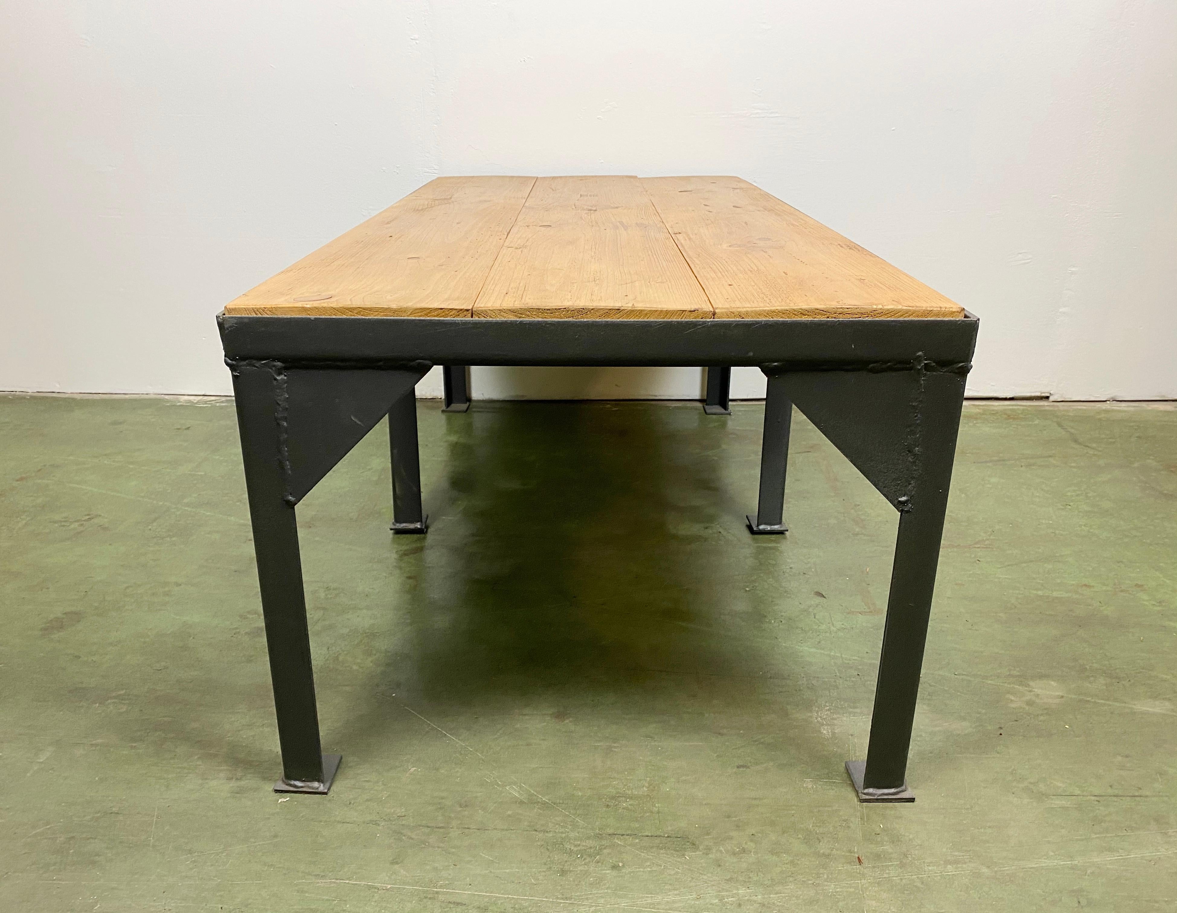 Black Industrial Coffee Table, 1970s In Good Condition For Sale In Kojetice, CZ