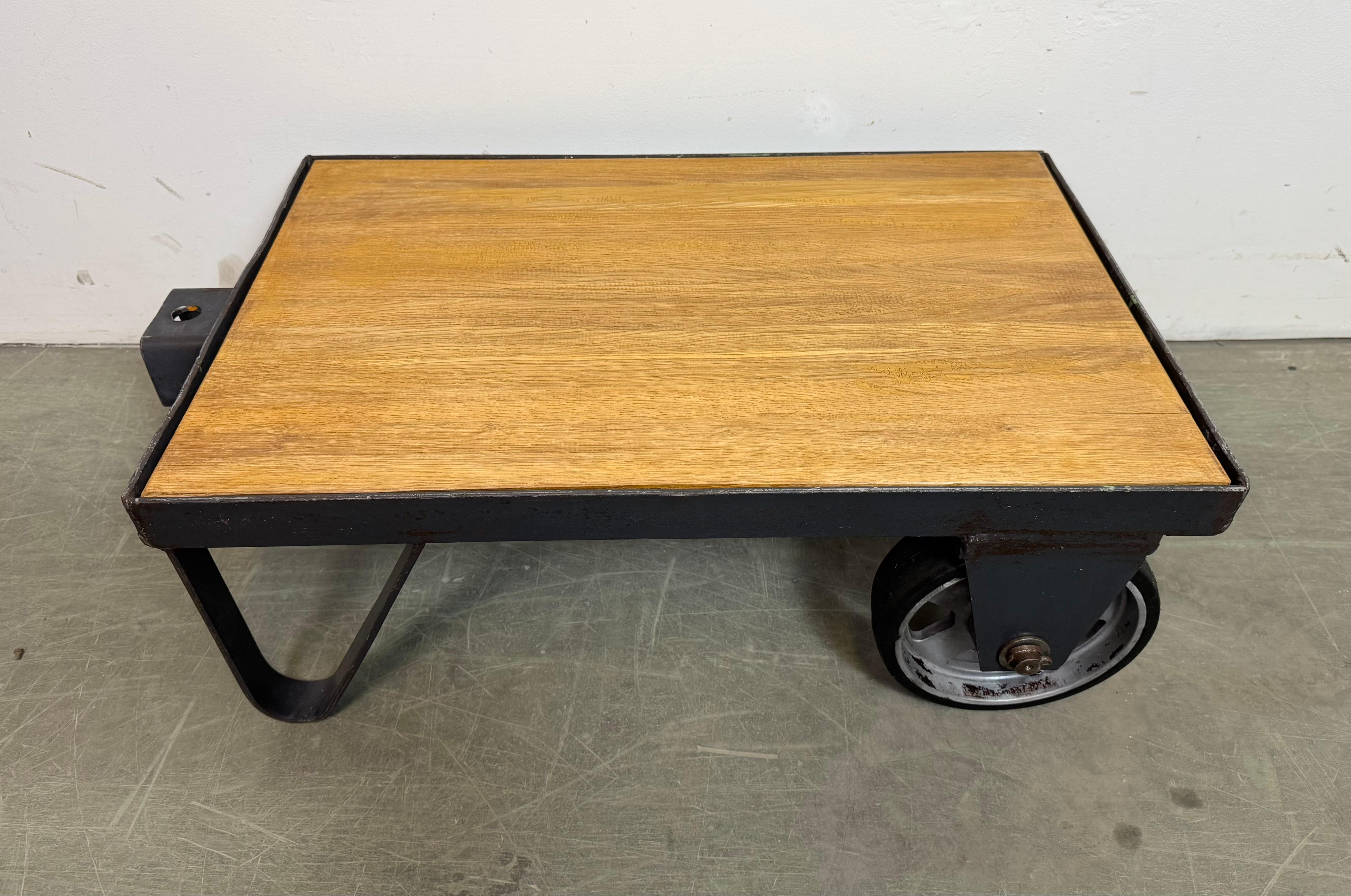 Black Industrial Coffee Table Cart, 1960s In Good Condition For Sale In Kojetice, CZ