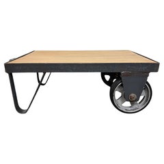 Table basse industrielle noire, 1960