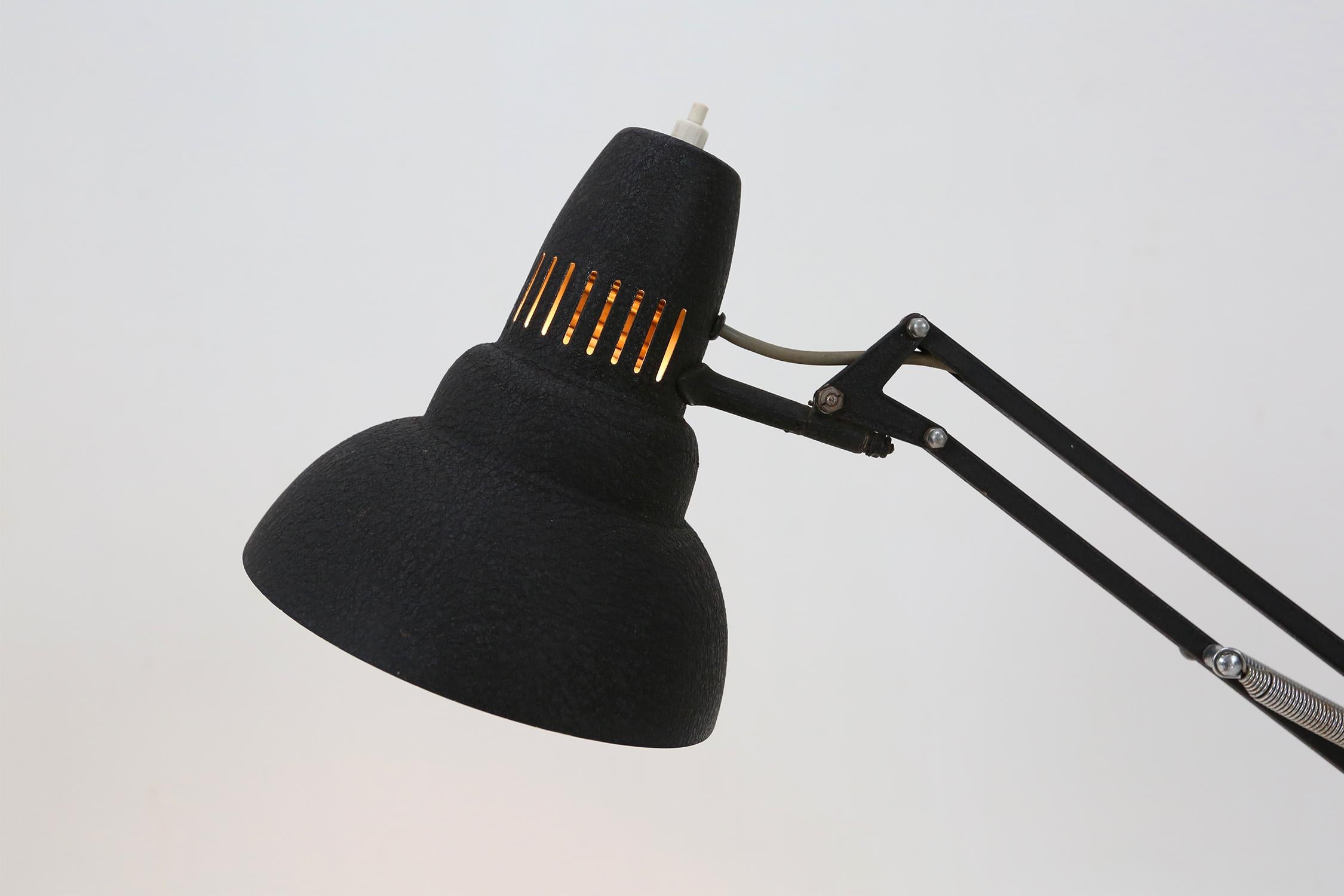 Black Industrial Desk Lamp 1930's In Good Condition For Sale In Meulebeke, BE