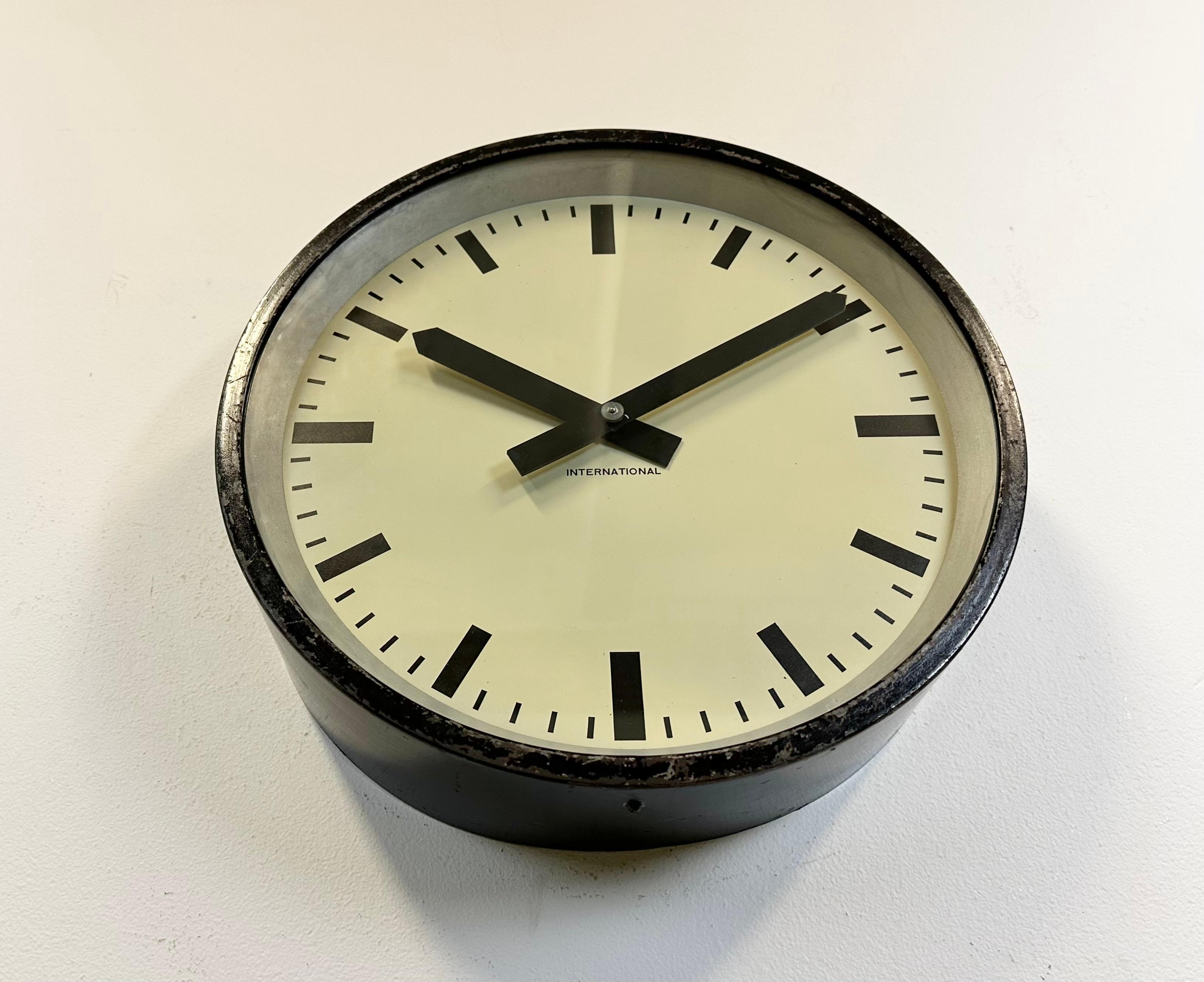Black Industrial Factory Wall Clock from International, 1950s In Good Condition For Sale In Kojetice, CZ