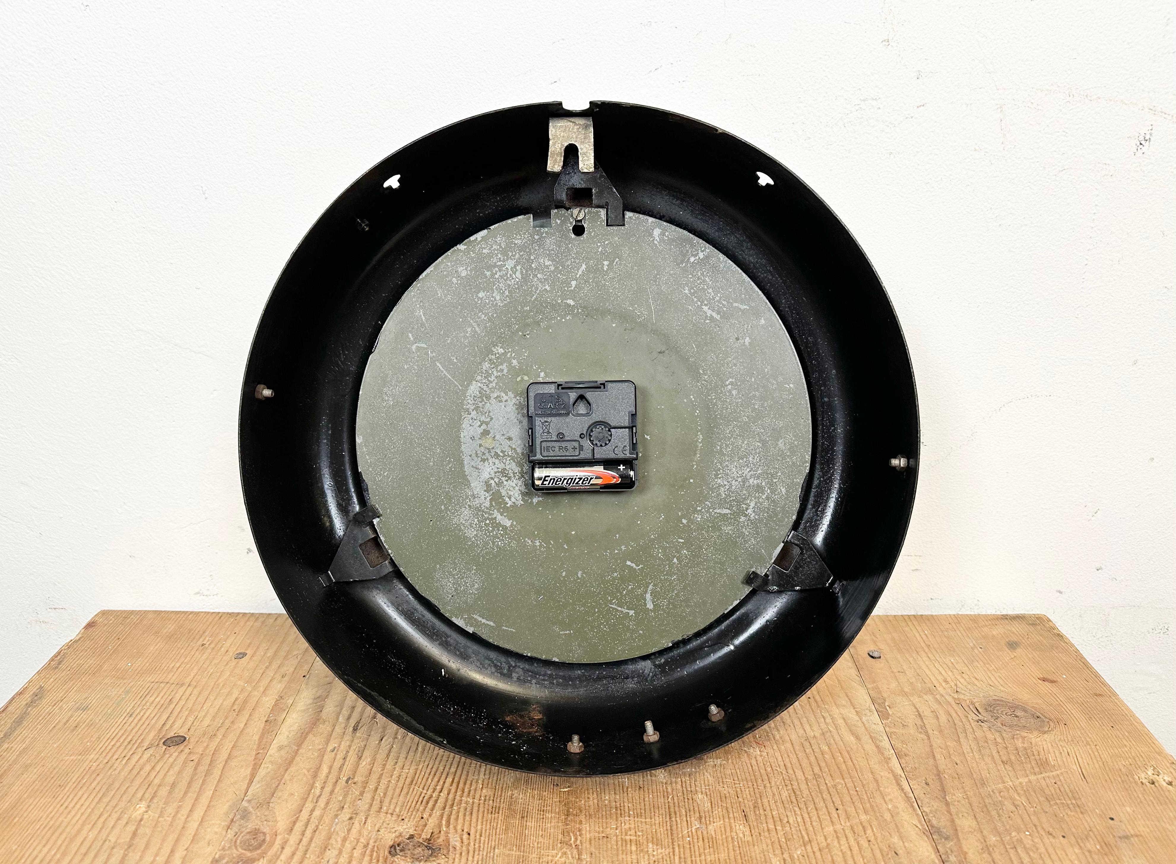 Black Industrial Factory Wall Clock from Siemens, 1930s For Sale 9