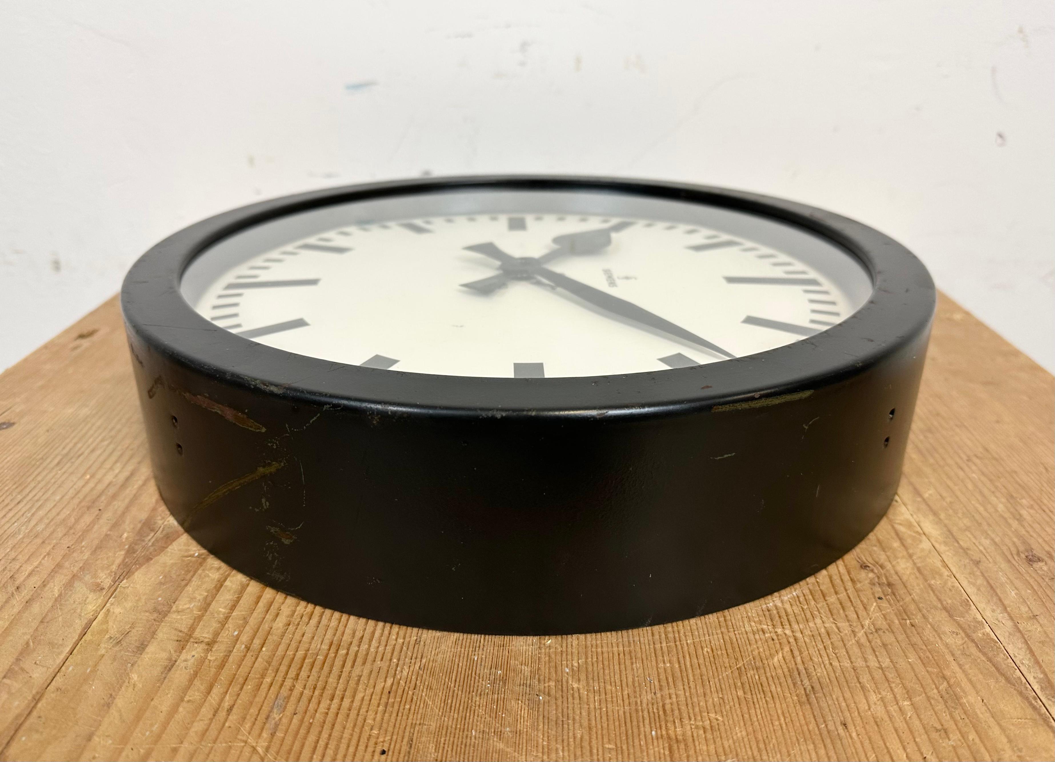 Black Industrial Factory Wall Clock from Siemens, 1950s For Sale 6