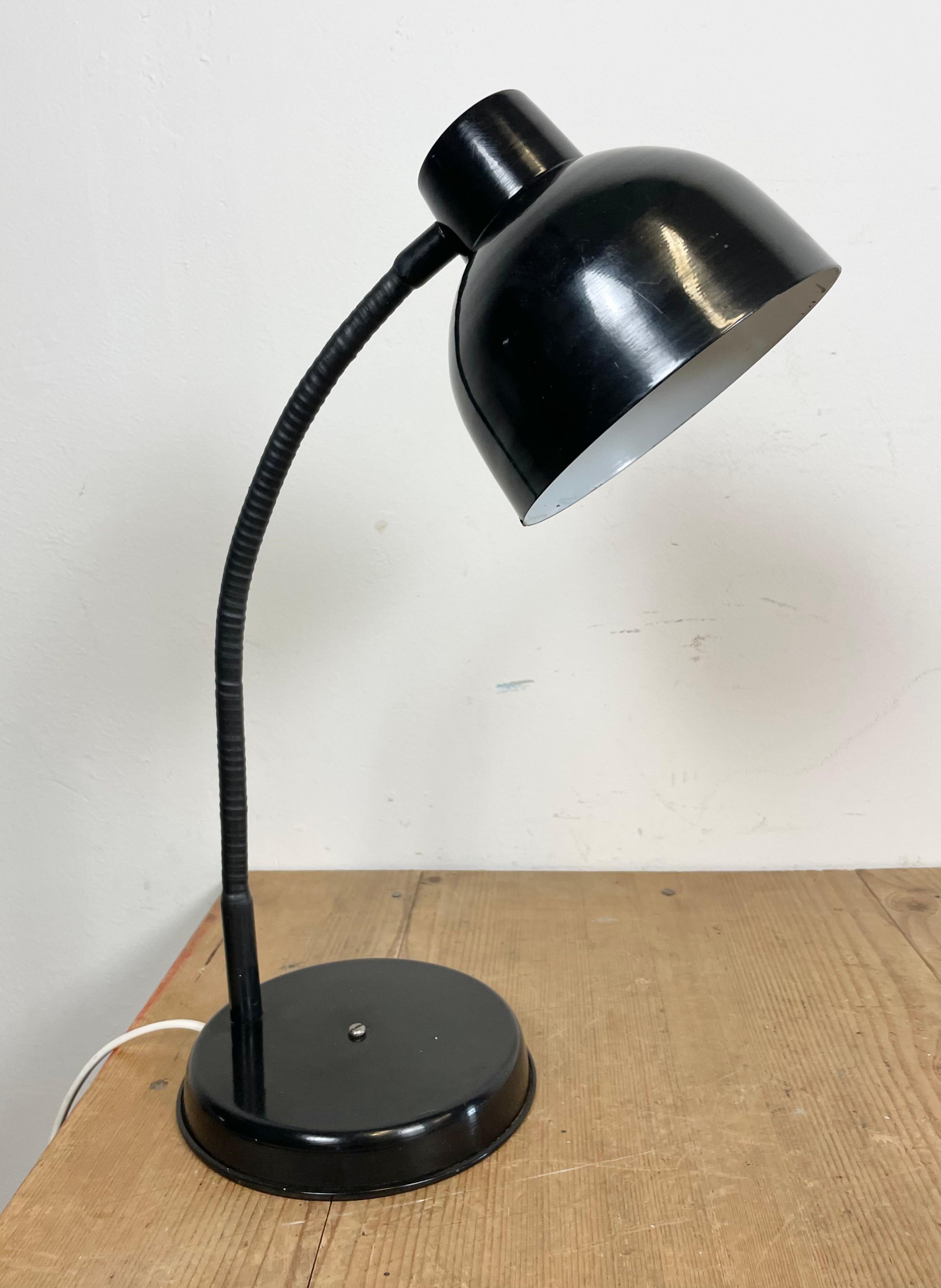 Lampe de table industrielle noire à col de cygne, années 1960 en vente 3