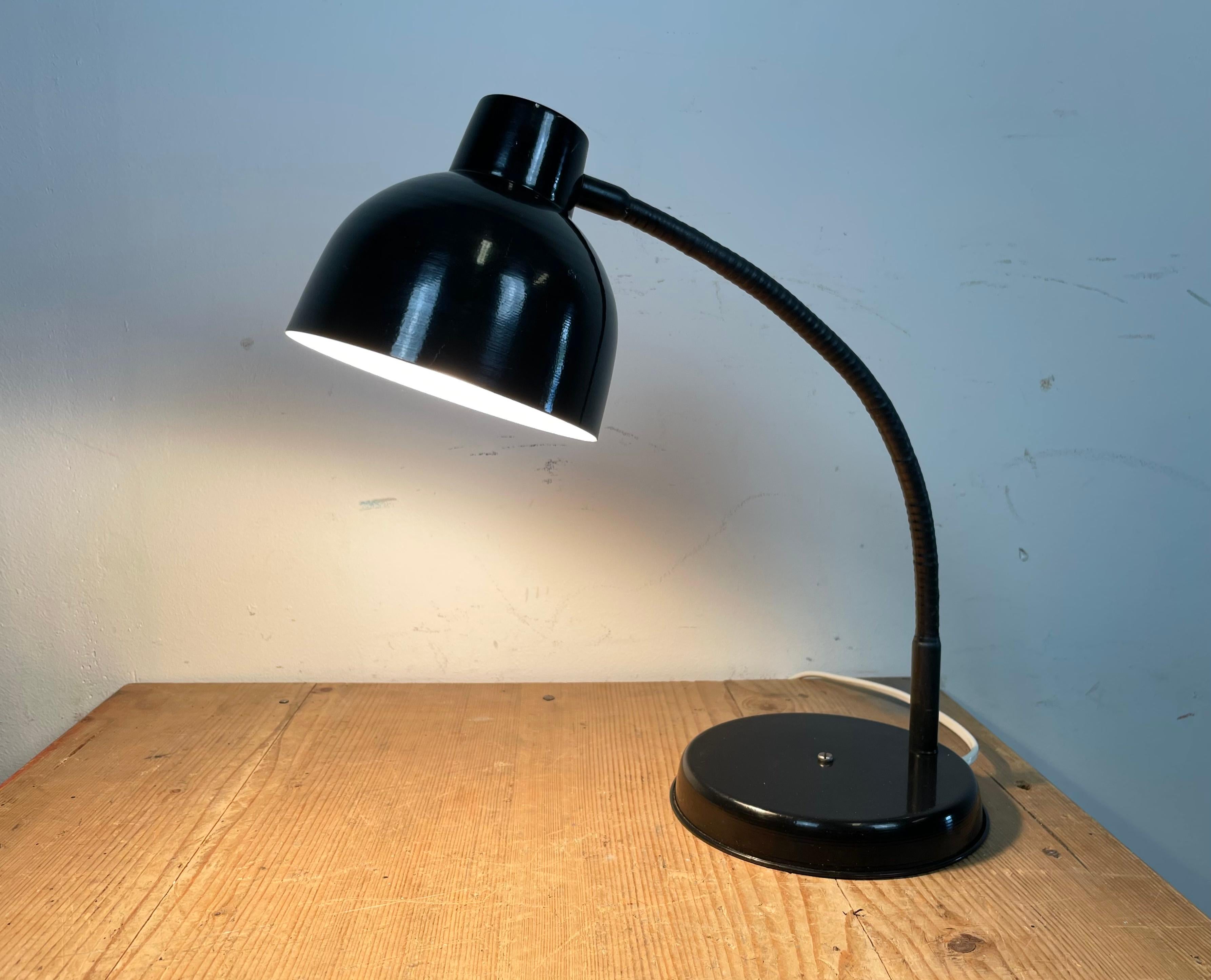 Lampe de table industrielle noire à col de cygne, années 1960 en vente 9