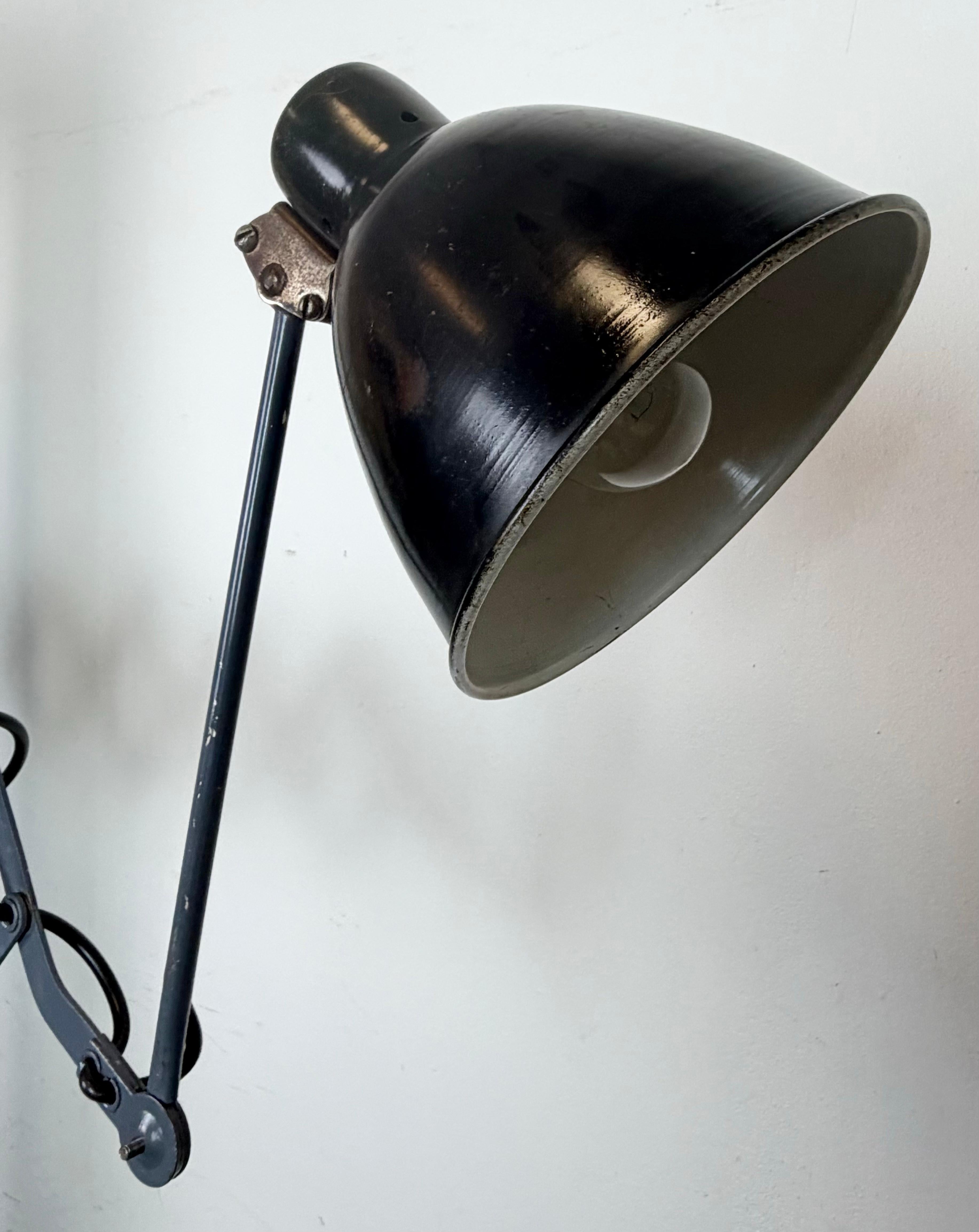Black Industrial Soviet Scissor Wall Lamp, 1960s en venta 8