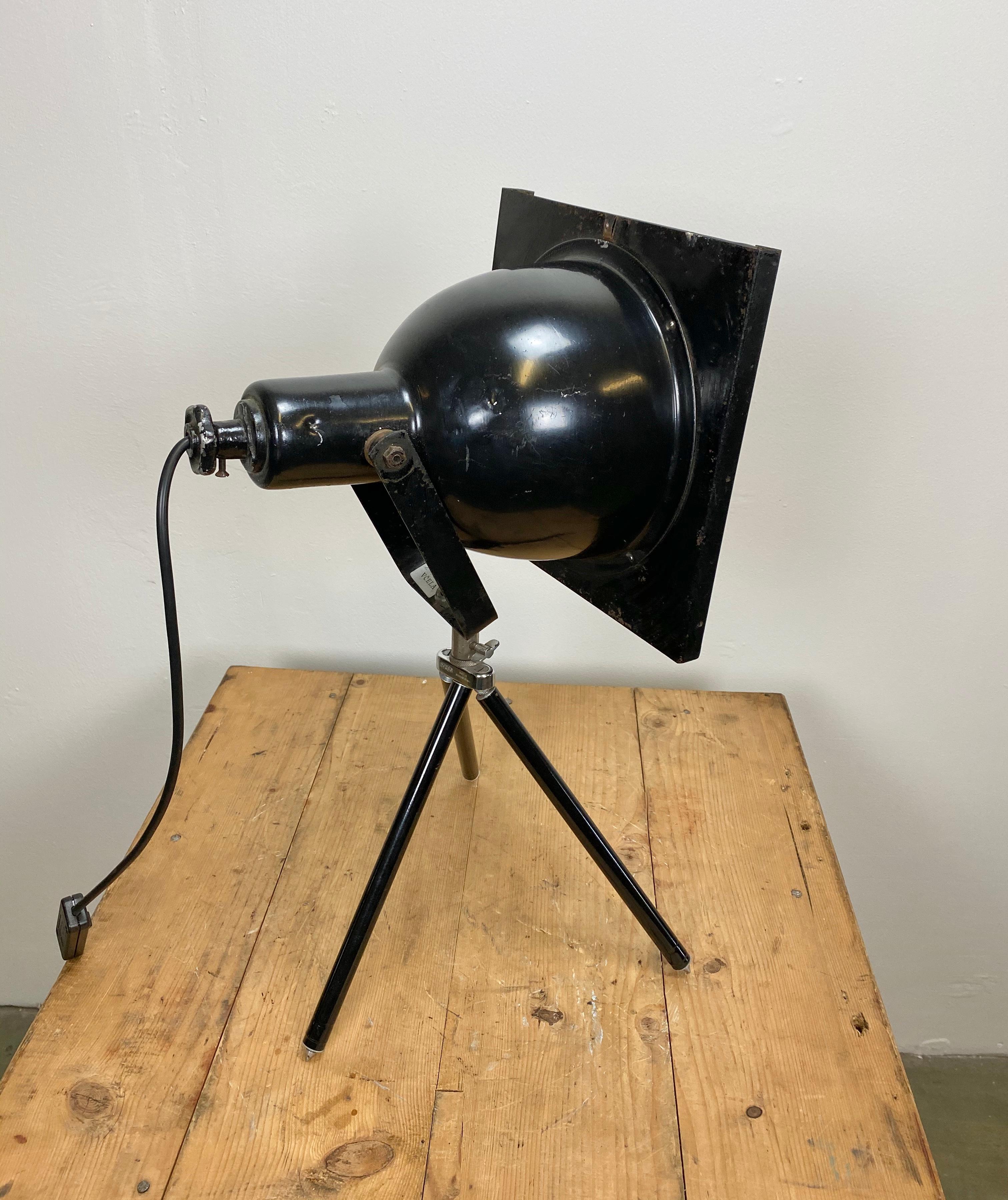 Black Industrial Tripod Table Lamp, 1960s In Good Condition In Kojetice, CZ