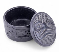 Schwarzer Inuit Pazifik Nordwest Native American Dekorative Deckeldose Vogelmotiv
