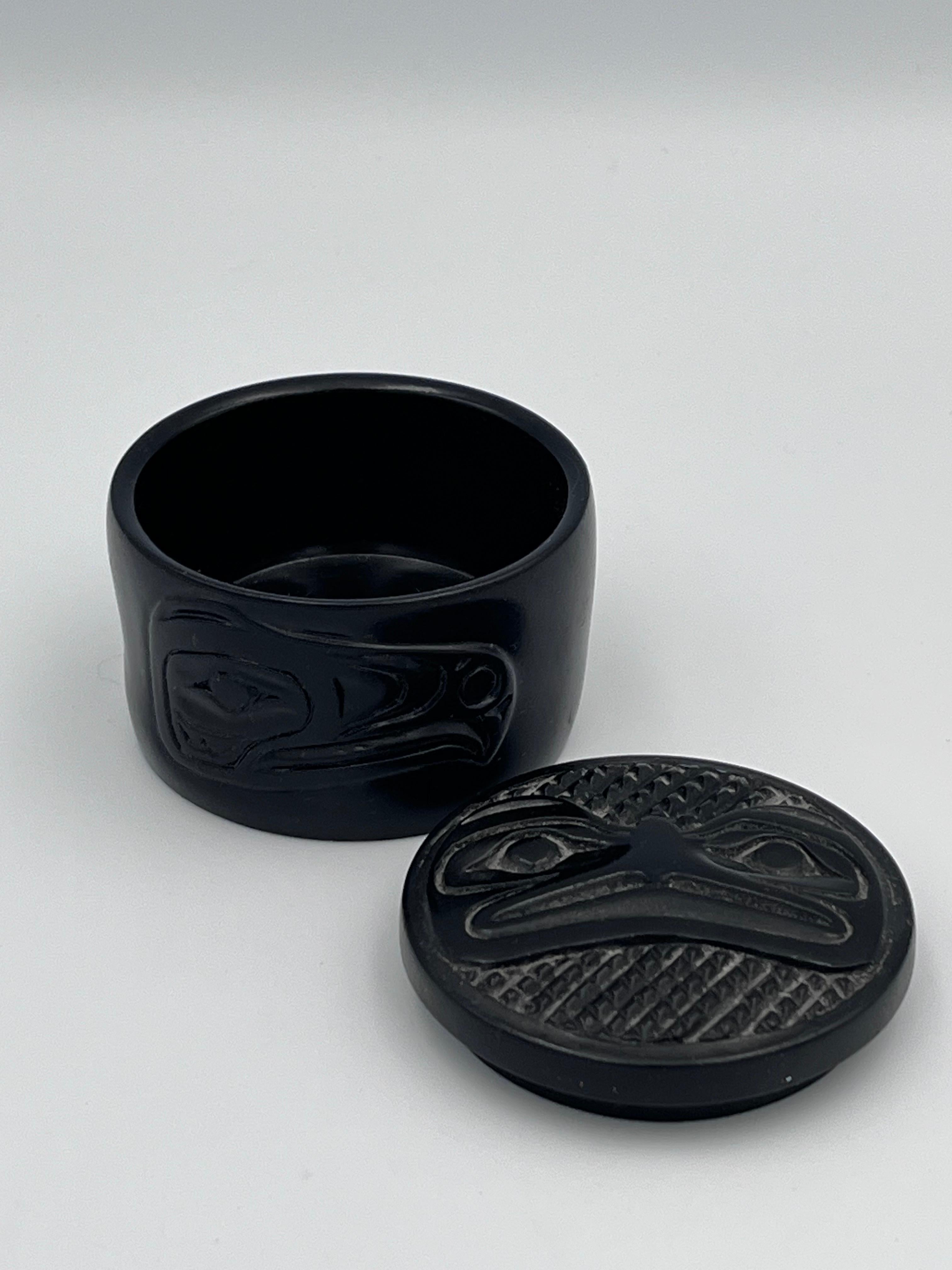 20th Century Black Inuit Pacific North West Native American Decorative Lidded Box Bird Motif For Sale
