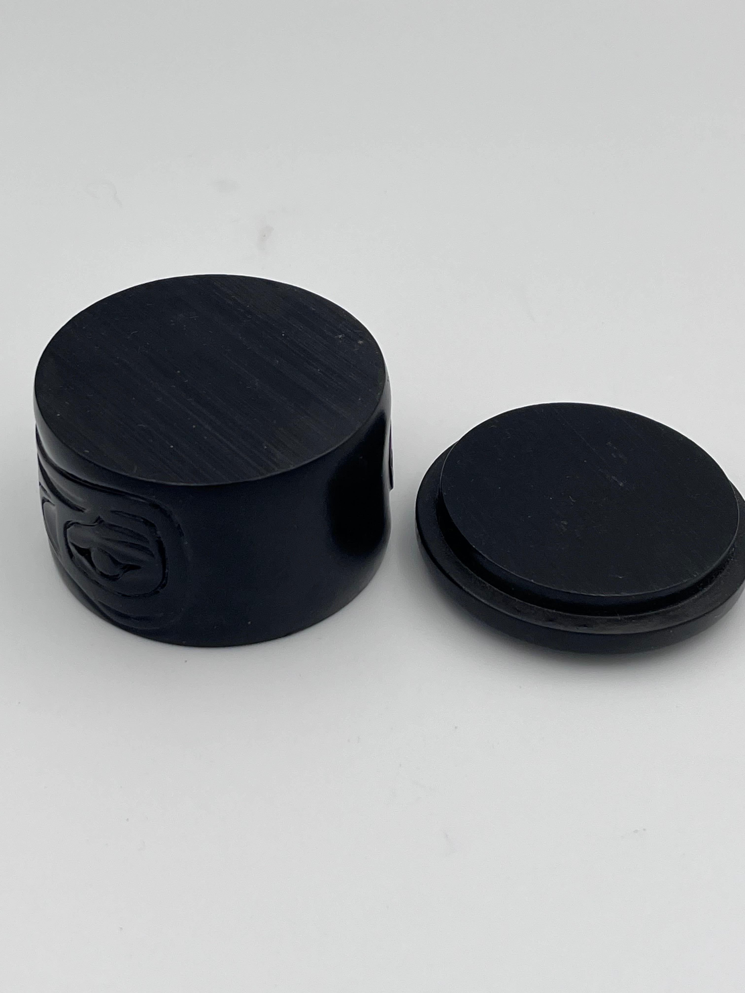 Black Inuit Pacific North West Native American Decorative Lidded Box Bird Motif For Sale 3