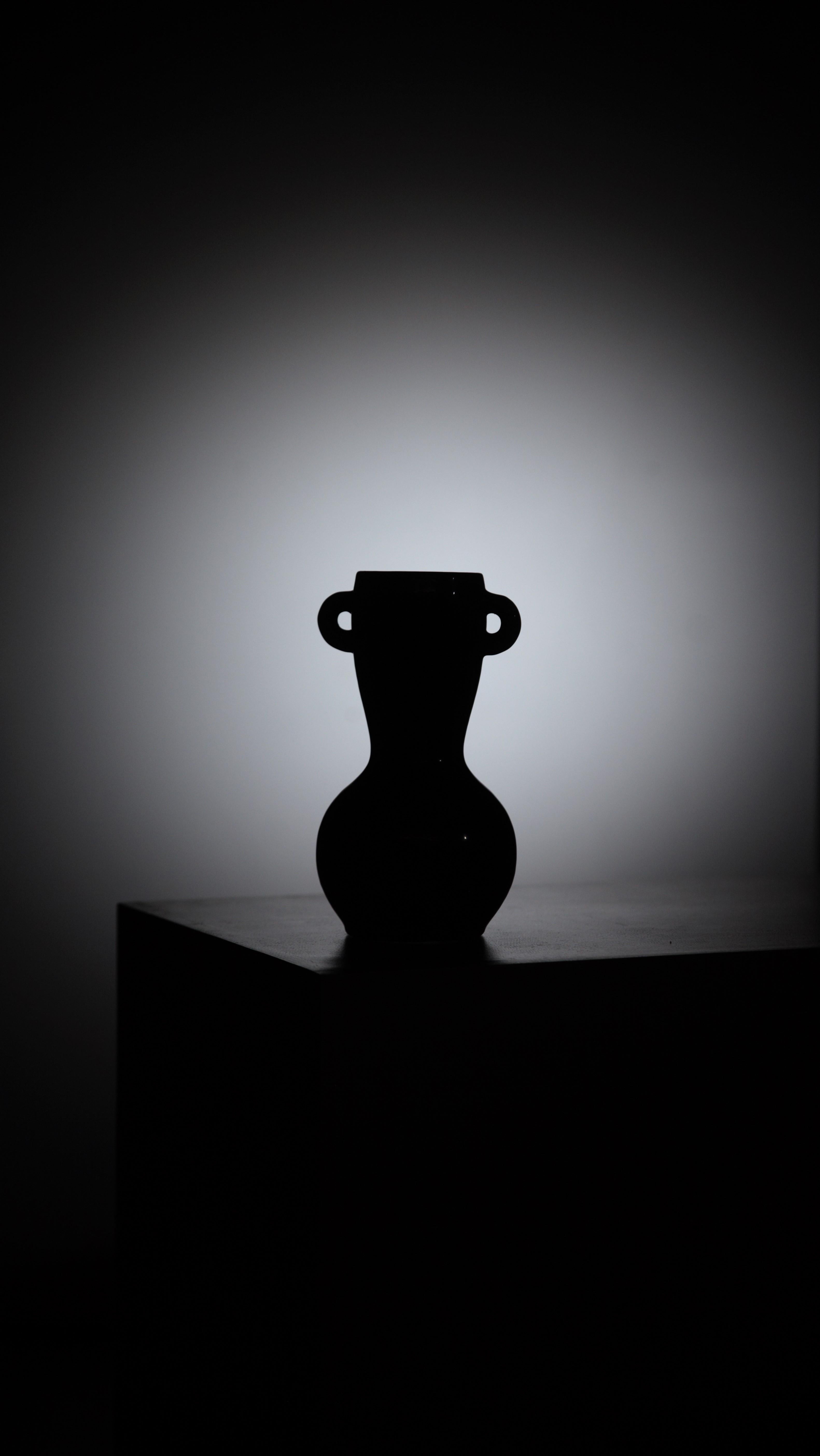 Français Vase en céramique noire irisée par Les Potiers D' Accolay, France, années 1960 en vente