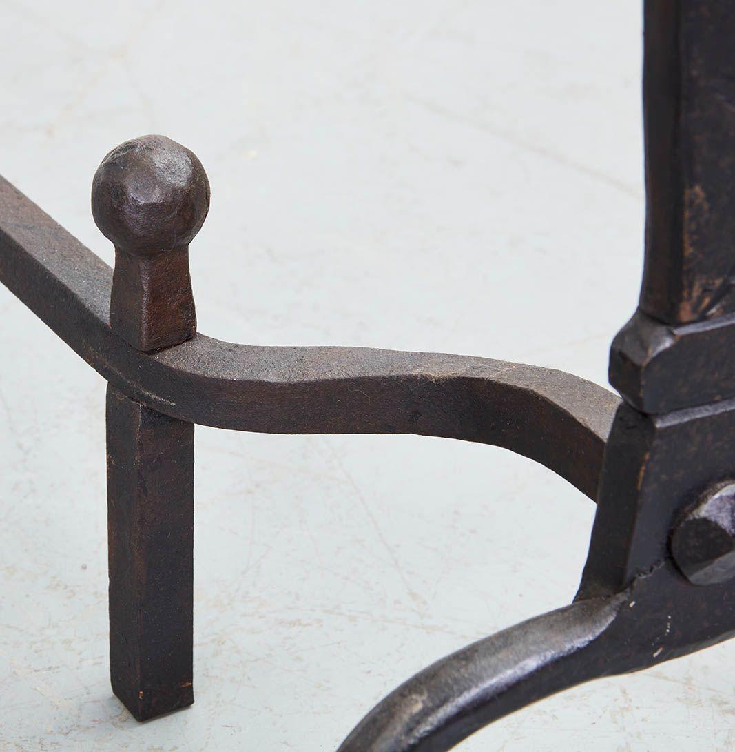 Androni in ferro nero con rosette in ottone in vendita 2