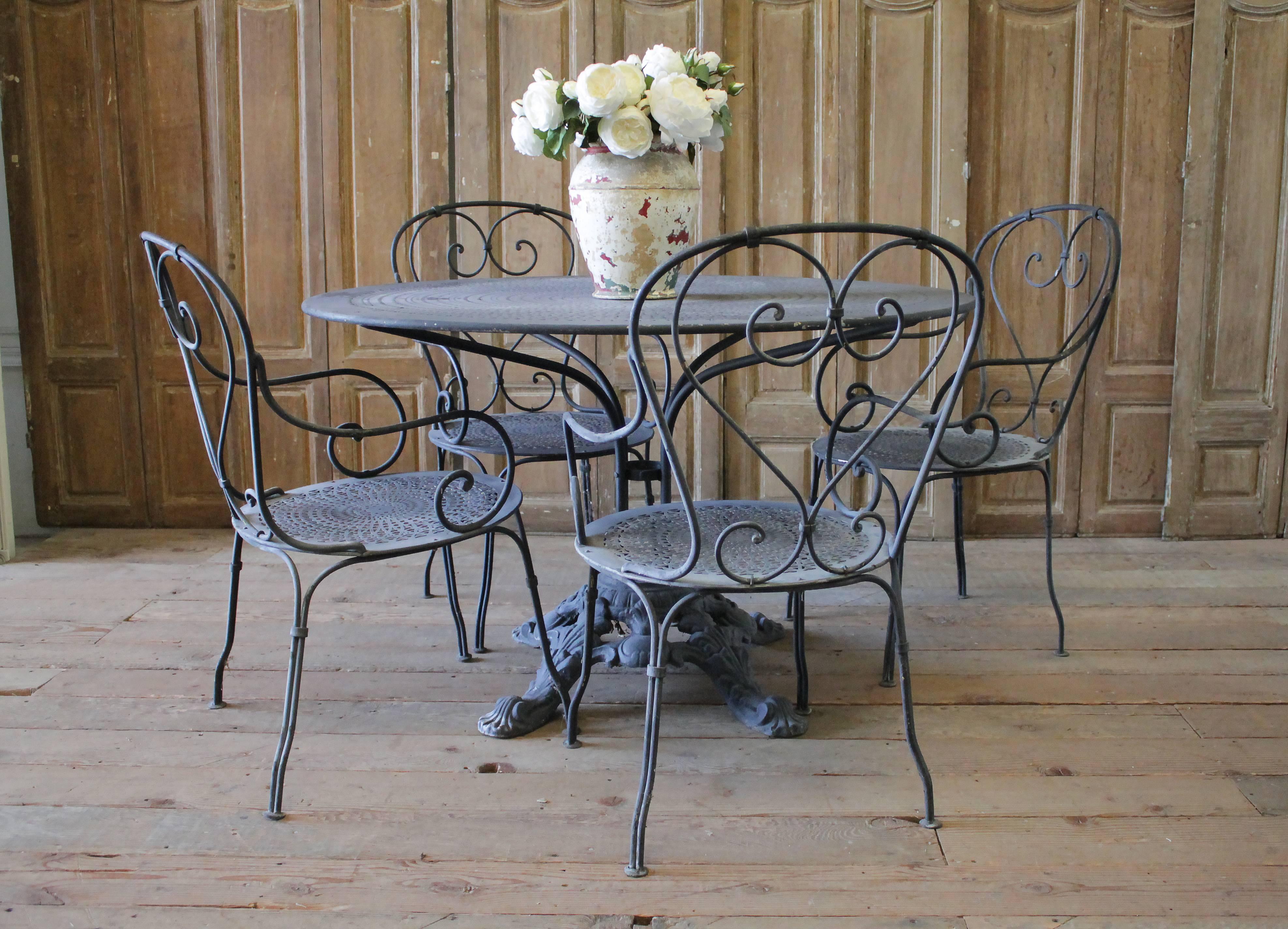 Black Iron French Patio Outdoor Table and Chairs 2