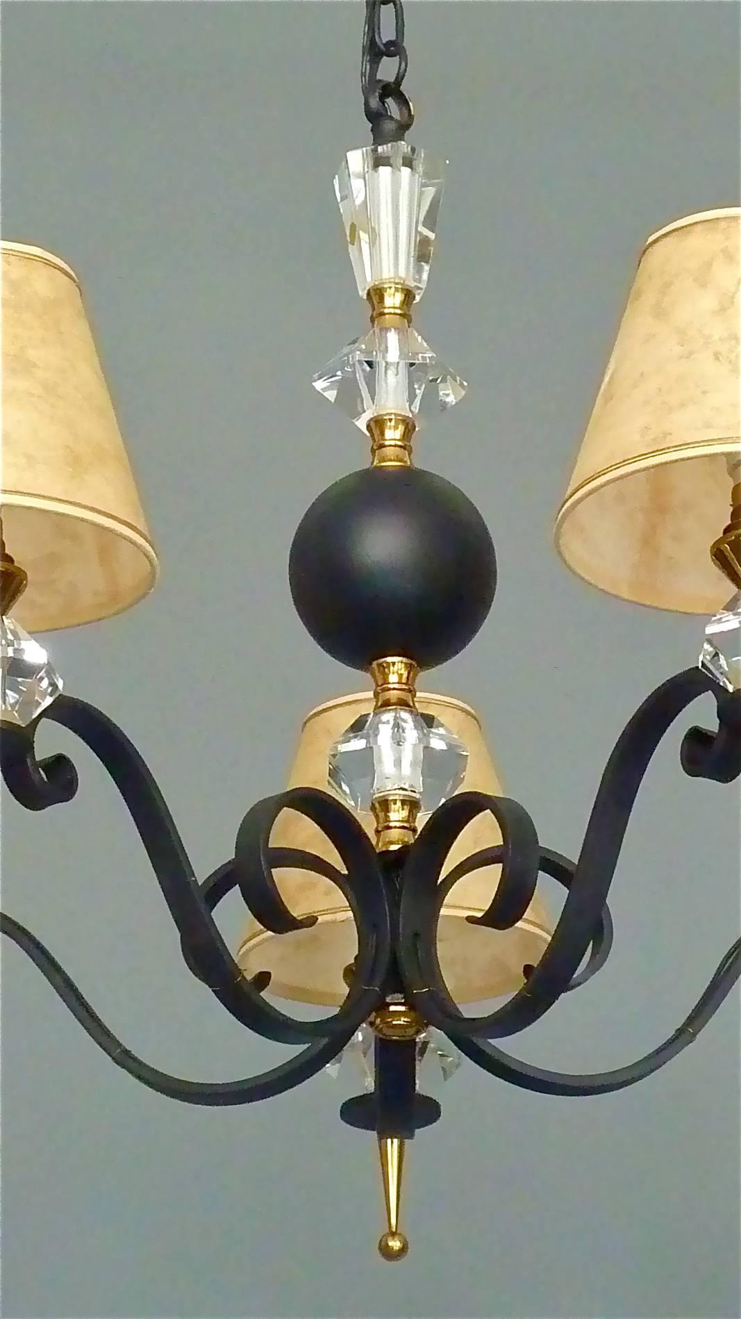 Laiton Lustre en fer noir et laiton doré en cristal de Sèvres Fontana Arte Jansen des années 1950 en vente