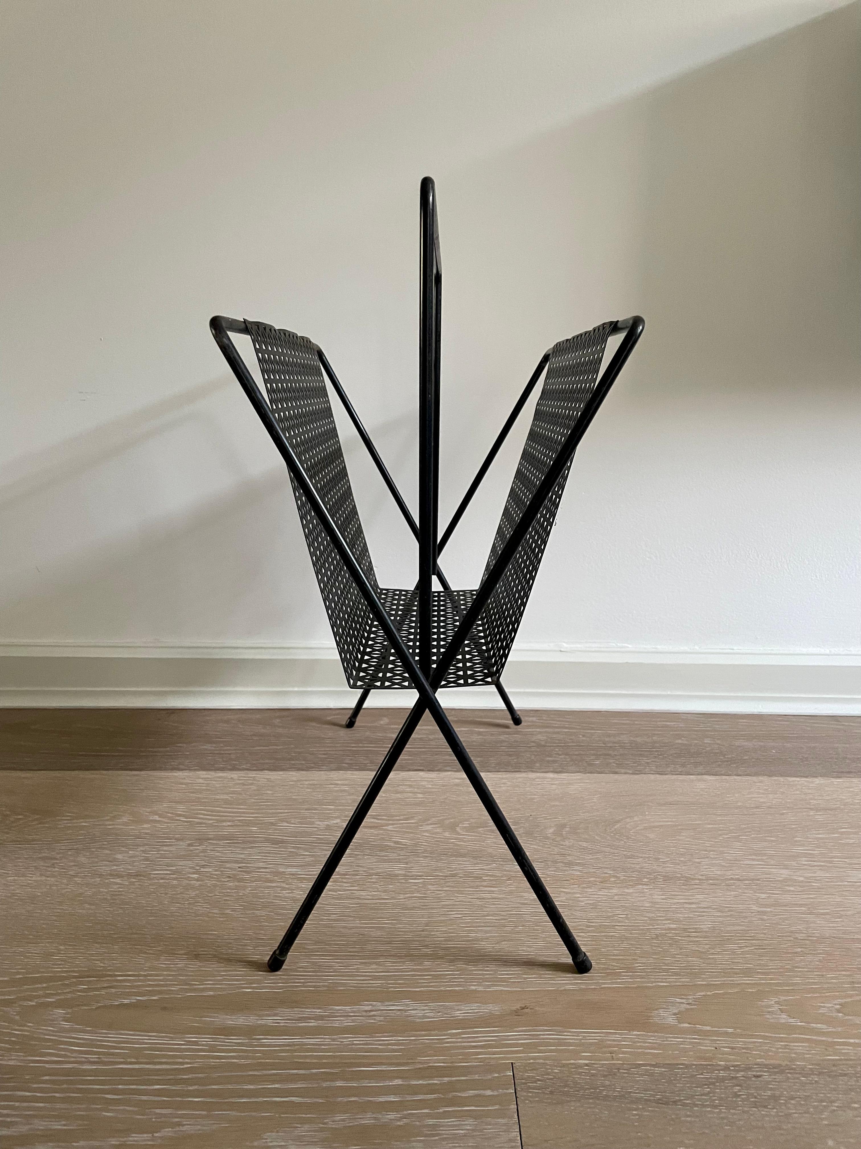 French Black Iron Magazine Rack in the Style of Mathieu Matégot For Sale