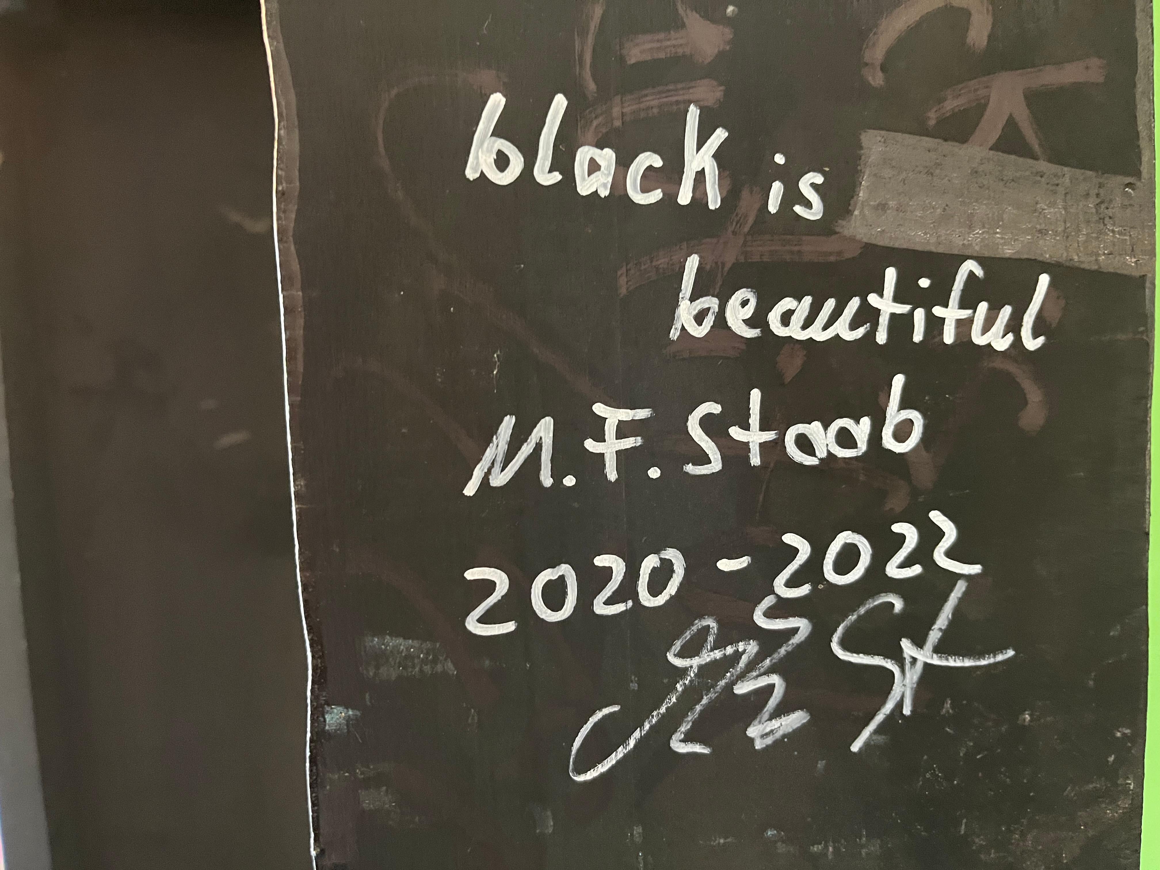 Black Is Beautiful Table Contemporized par Markus Friedrich Staab, 2022 en vente 5