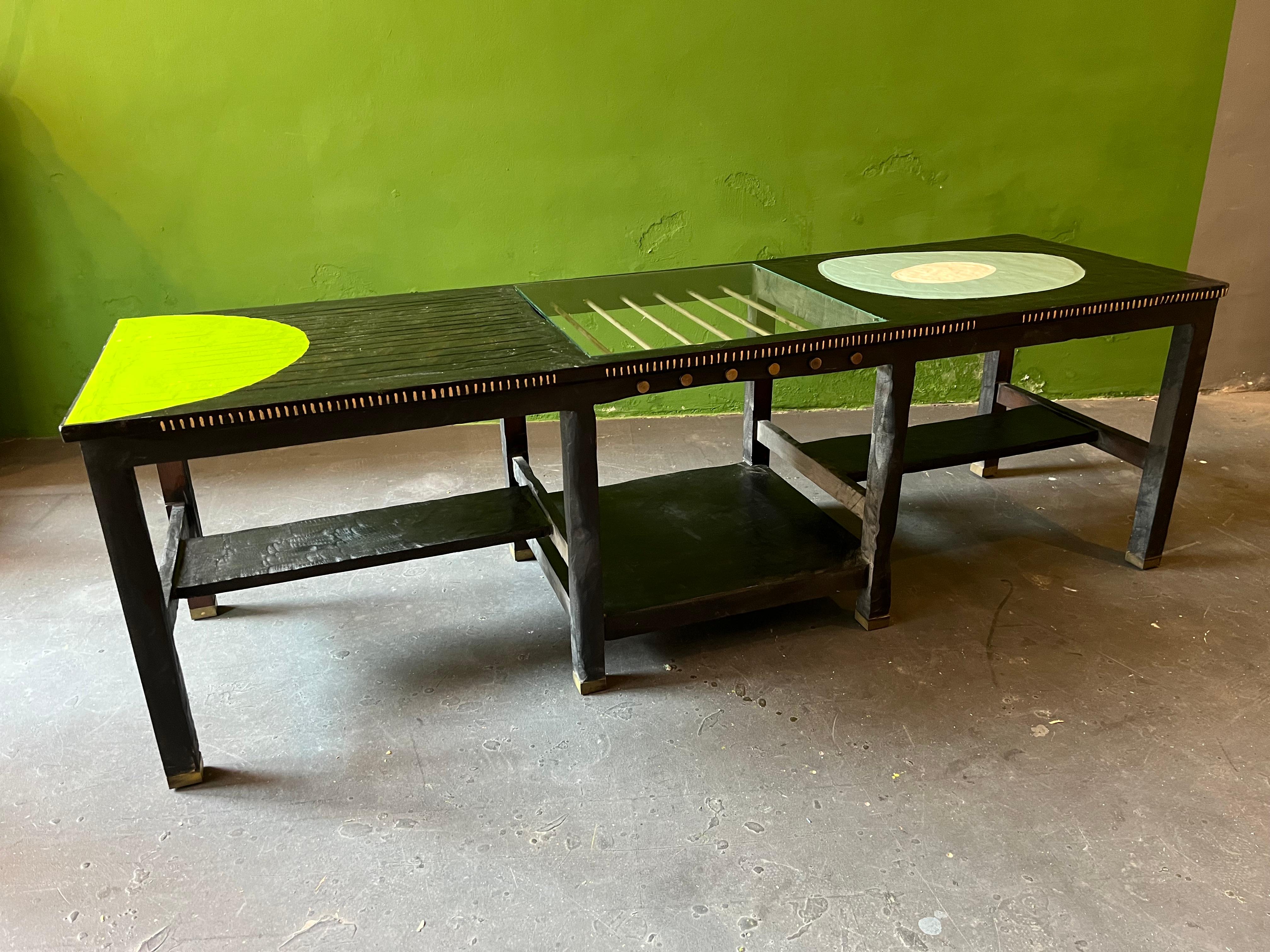 Schwarz ist schöner Tisch, zeitgenössisch gestaltet von Markus Friedrich Staab, 2022 (amerikanisch) im Angebot