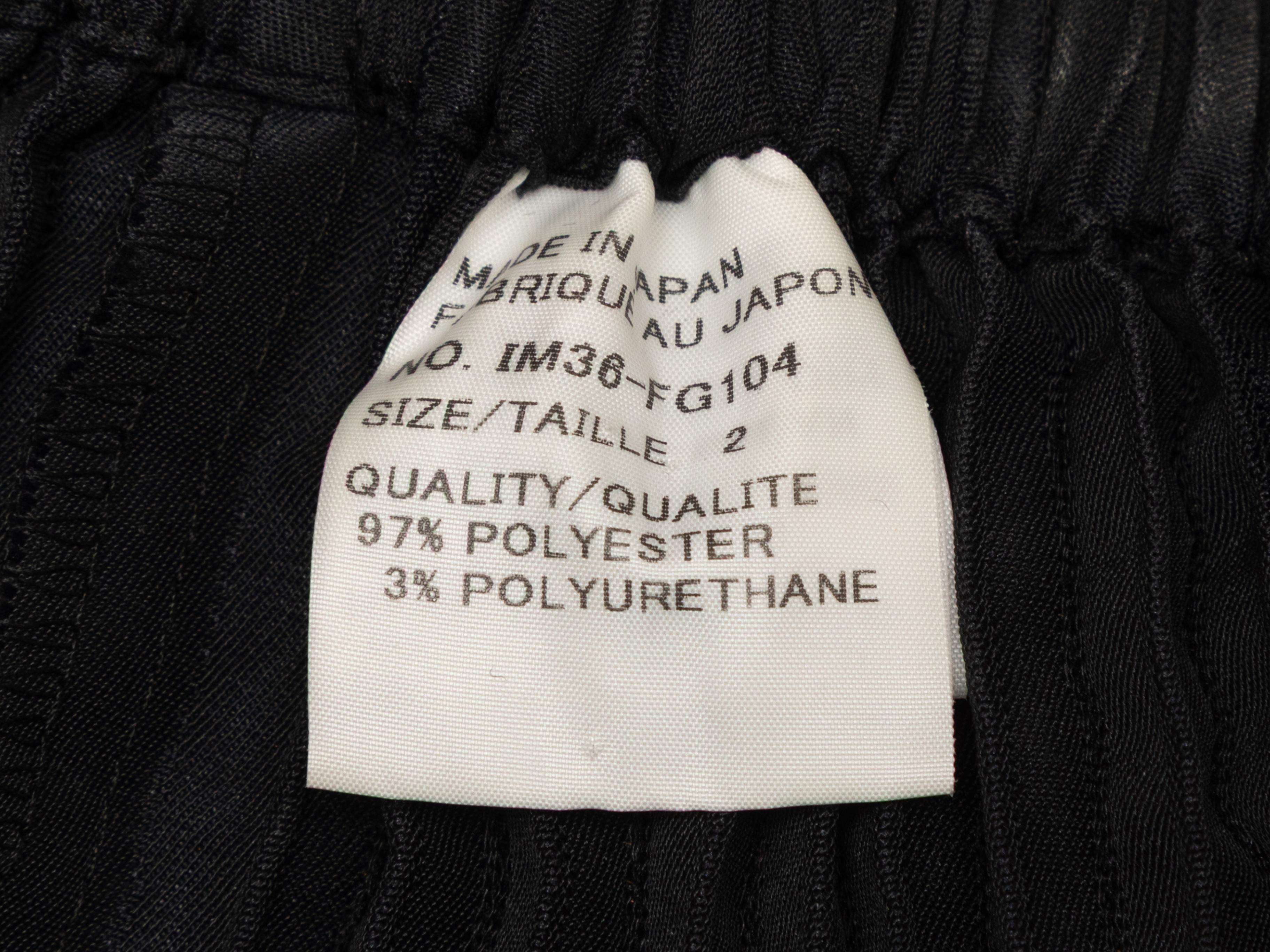 Schwarzer Issey Miyake Falten-Midirock Designer Größe 2 im Zustand „Gut“ im Angebot in New York, NY