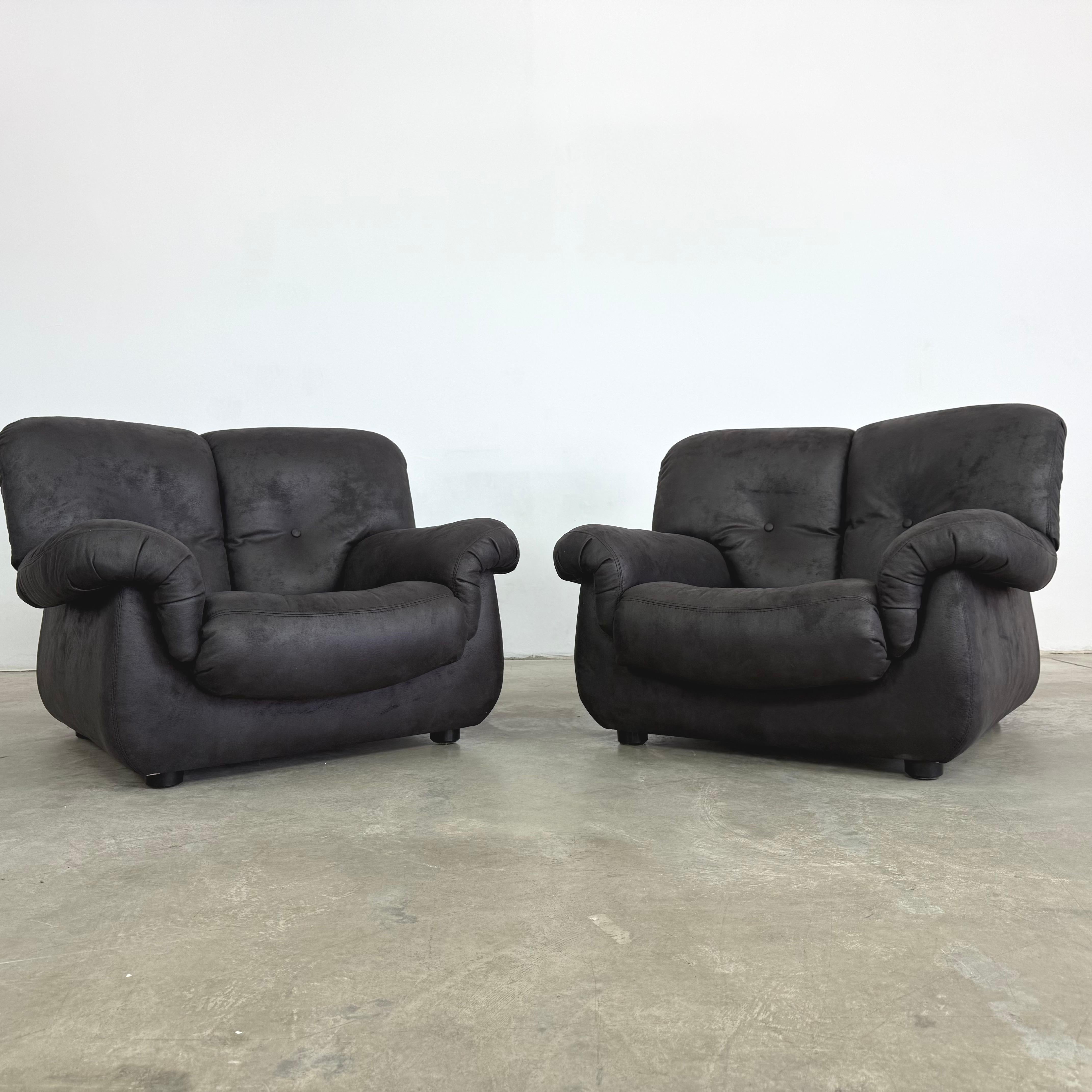 Sillones italianos negros de Pellerossi - Pareja Moderno de mediados de siglo en venta