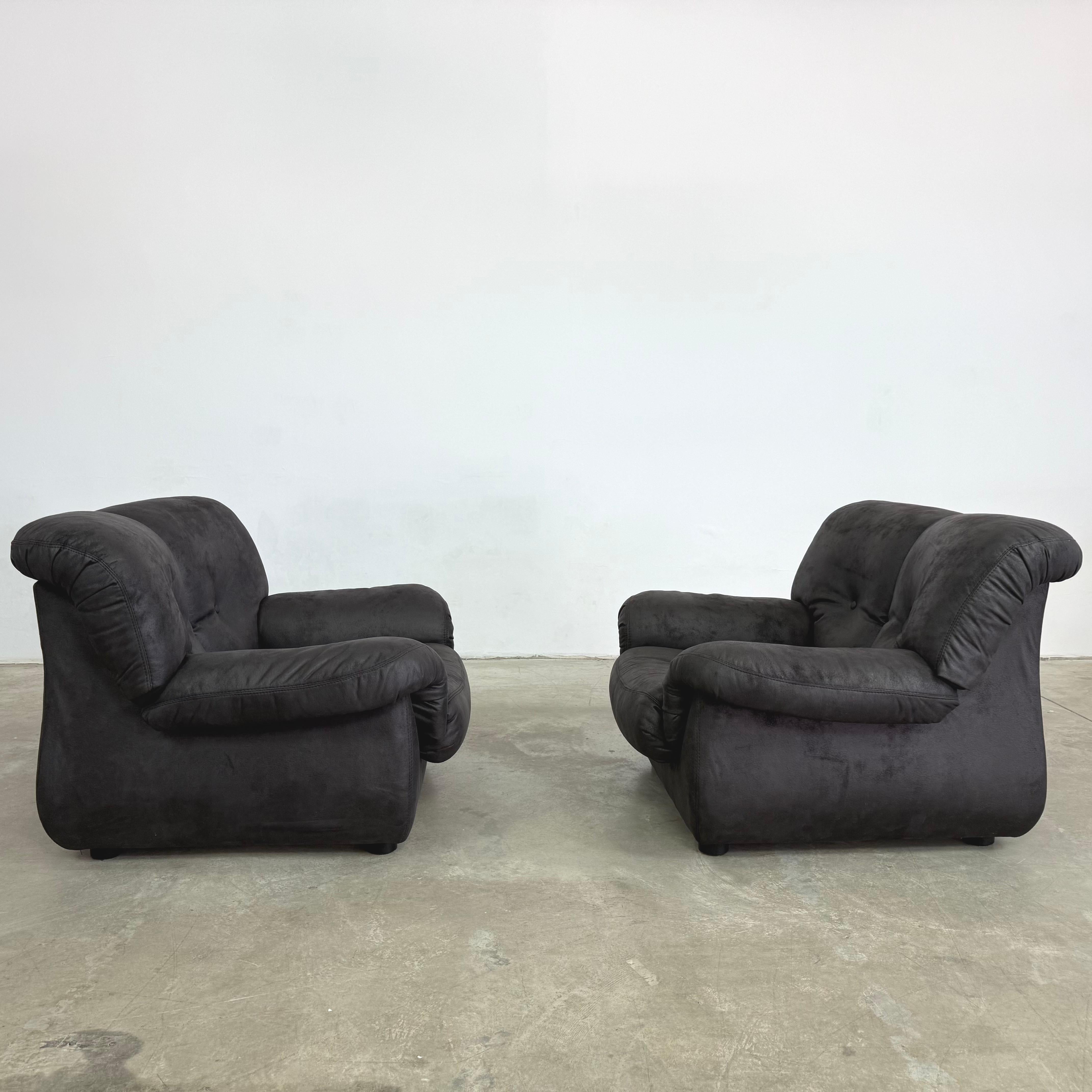 Sillones italianos negros de Pellerossi - Pareja siglo XX en venta