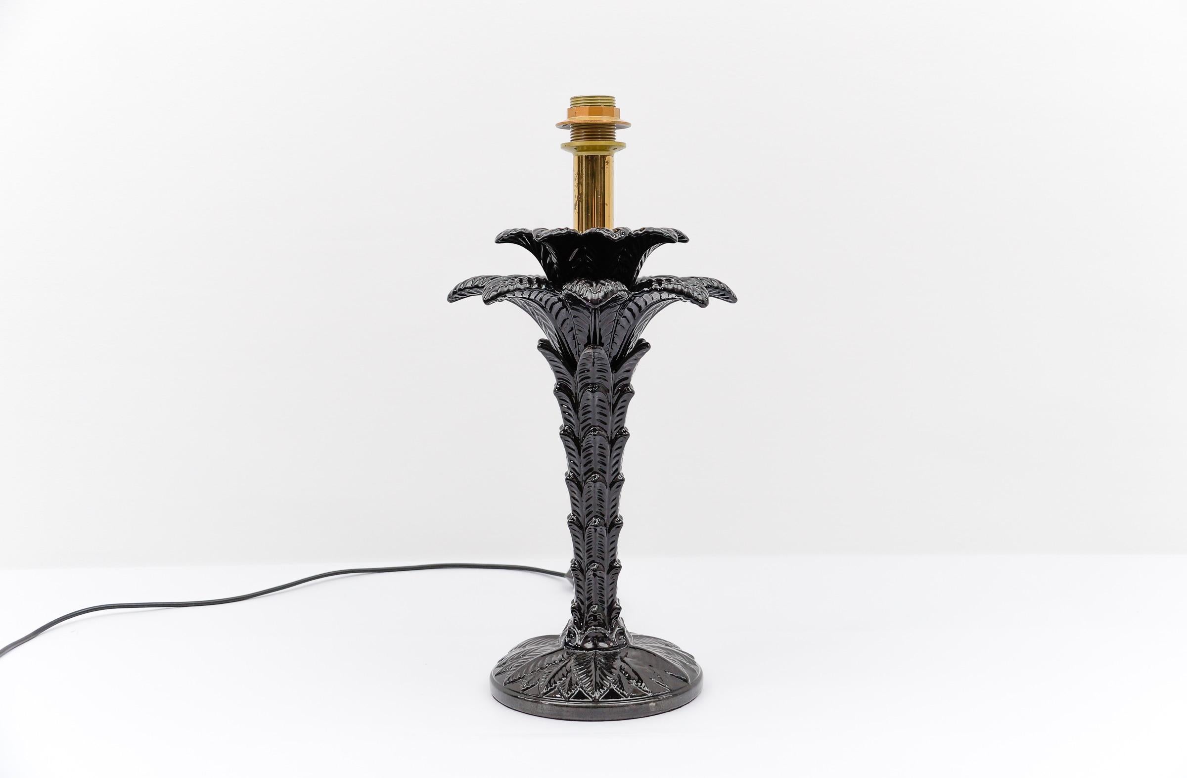 Céramique Lampe de table palmier en céramique italienne noire, Mid-Century Modern 1960s en vente