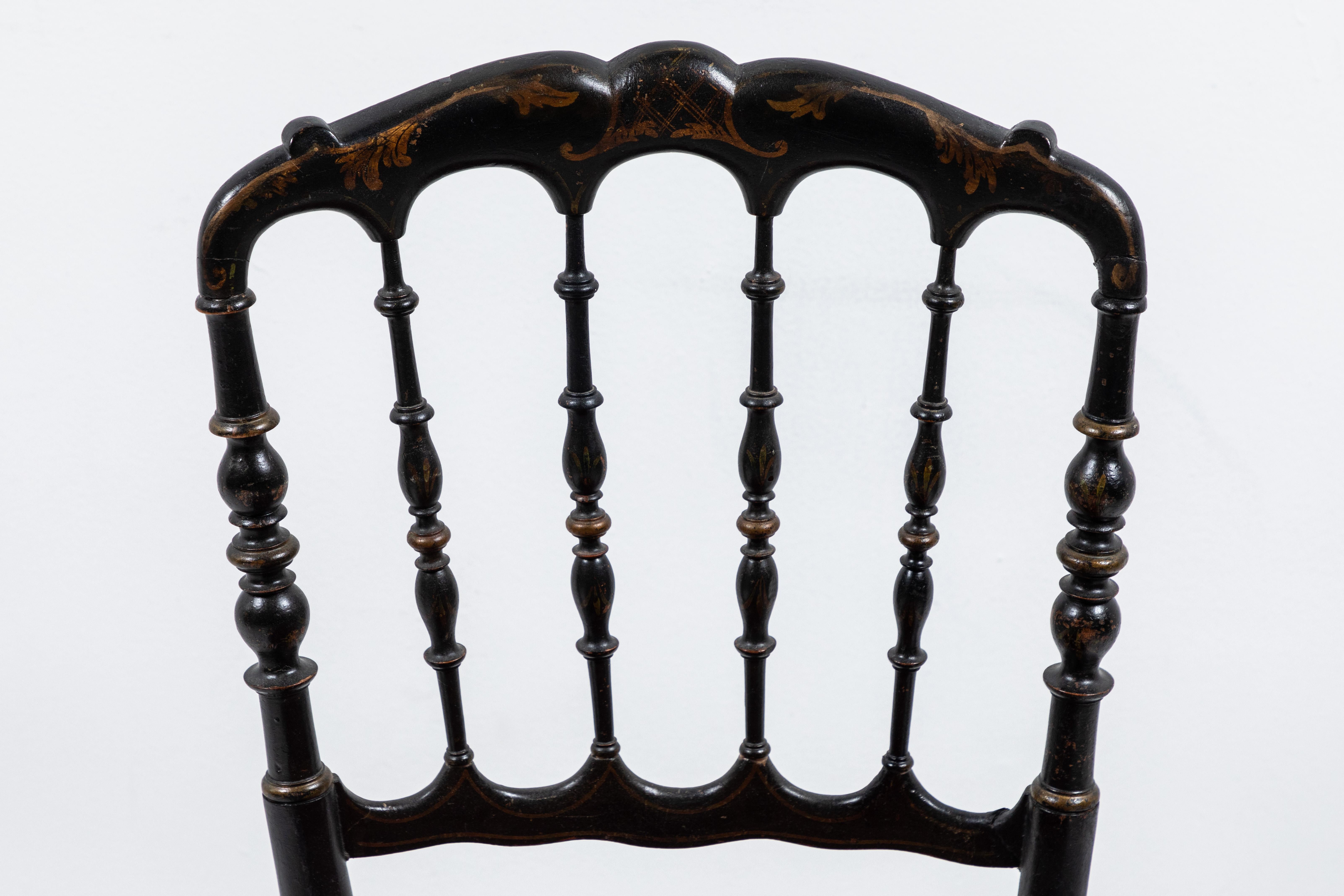 Black Italian Chiavari Chair with Burgundy Velvet Tufted Seats In Good Condition In Los Angeles, CA