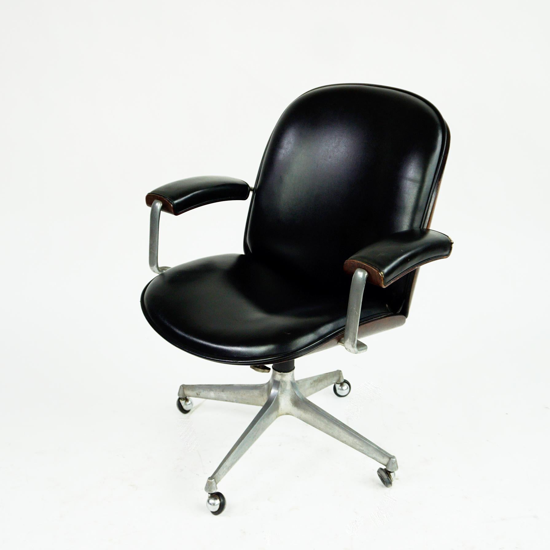 Black Italian Midcentury Rosewood Office Armchair by Ico Parisi for Mim Roma 8