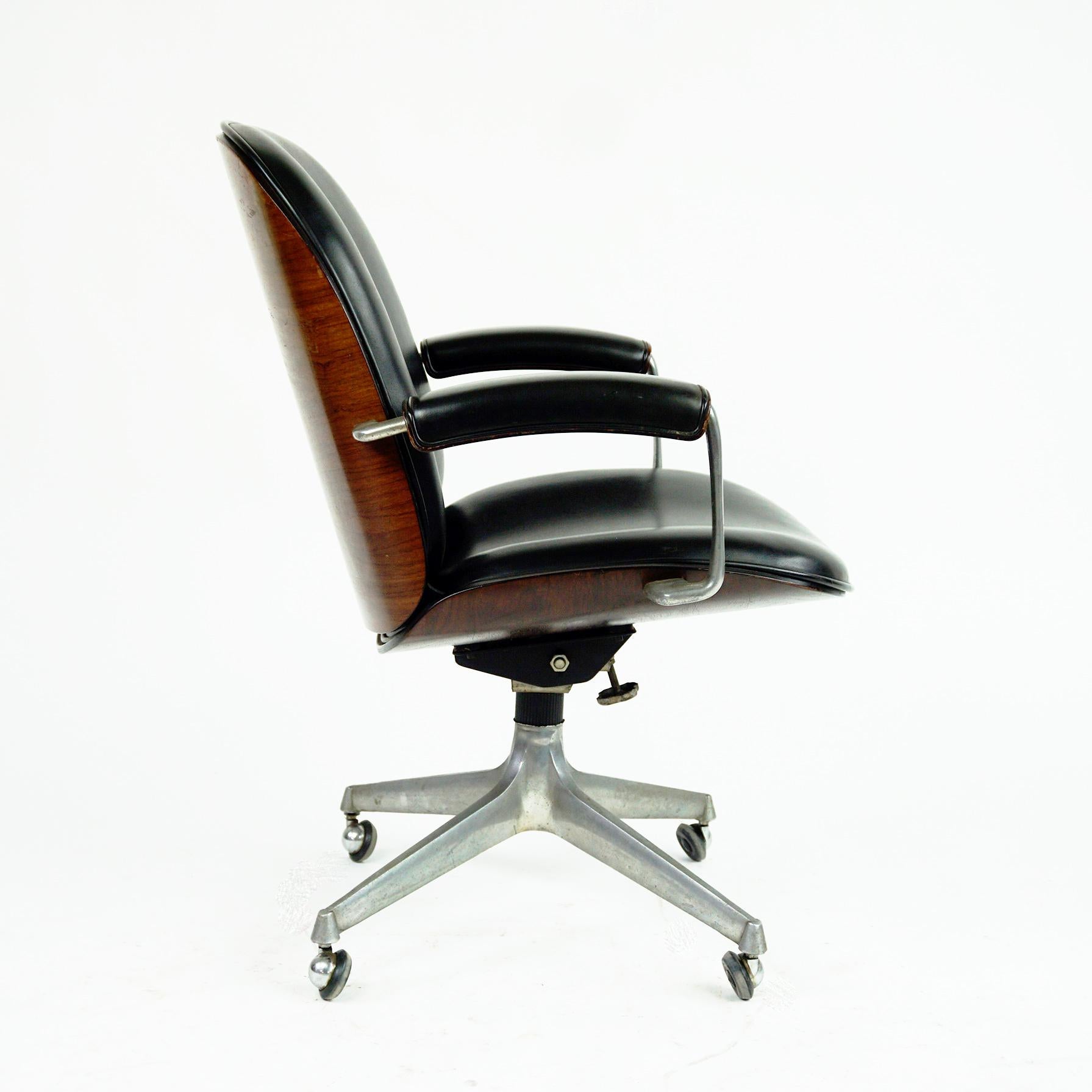 Aluminum Black Italian Midcentury Rosewood Office Armchair by Ico Parisi for Mim Roma