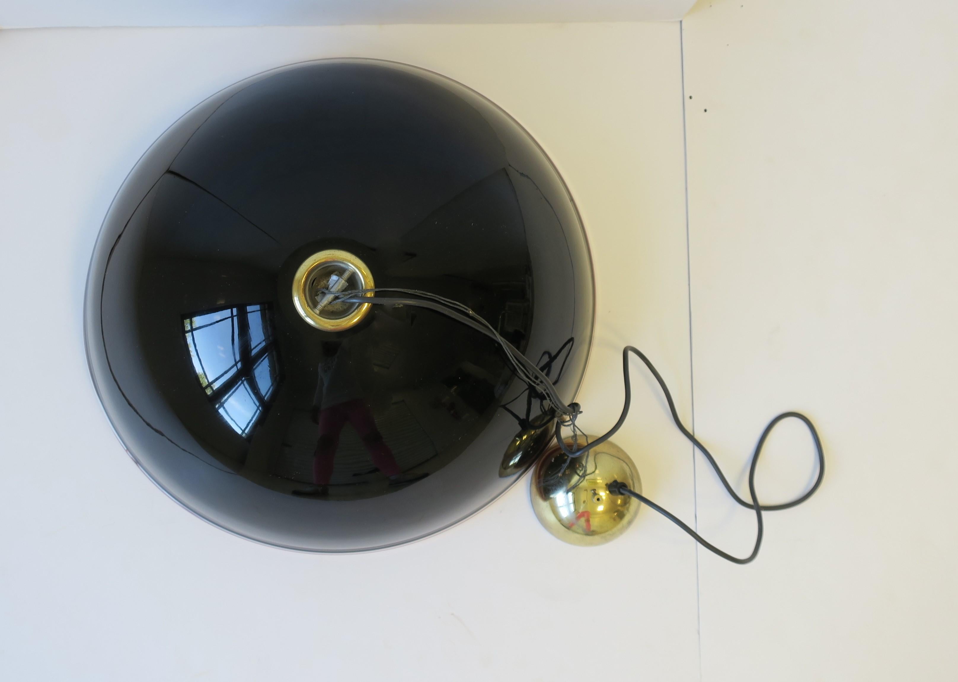 Luminaire suspendu à dôme en verre d'art noir de Murano, grand modèle en vente 6