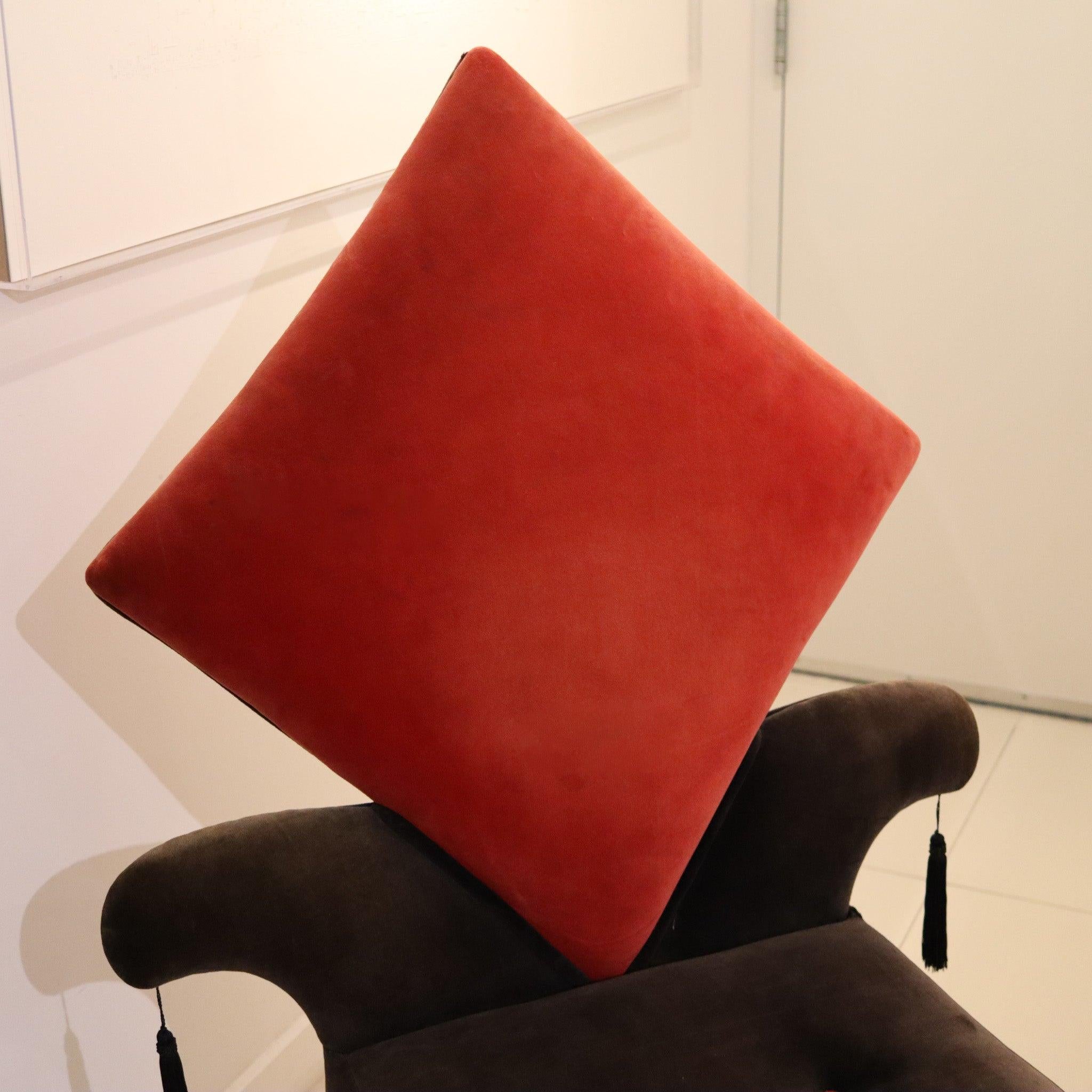 BLACK JACK 1970 Set of Four Large Vintage Playing Card Suit Red & Black Chairs In Good Condition For Sale In Miami, FL