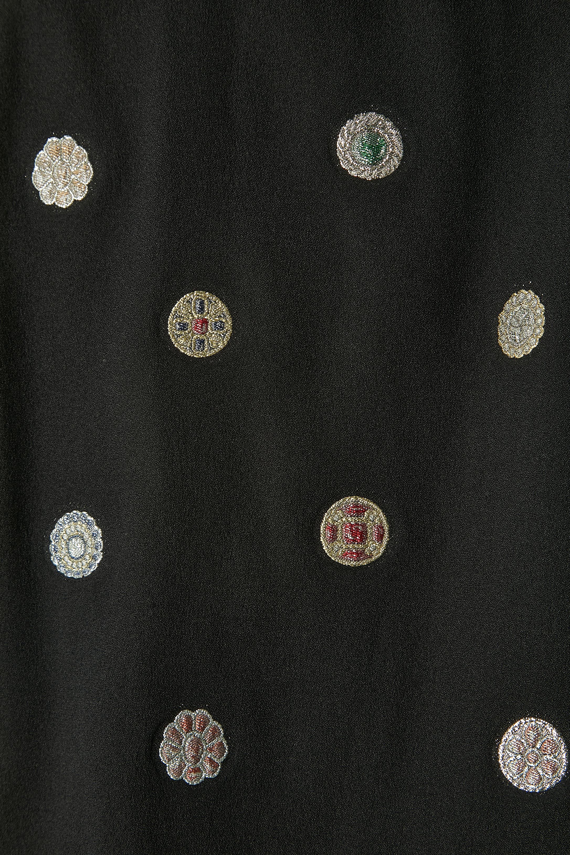Completo giacca e pantaloni neri con ricami e arricciature Chanel in vendita 5