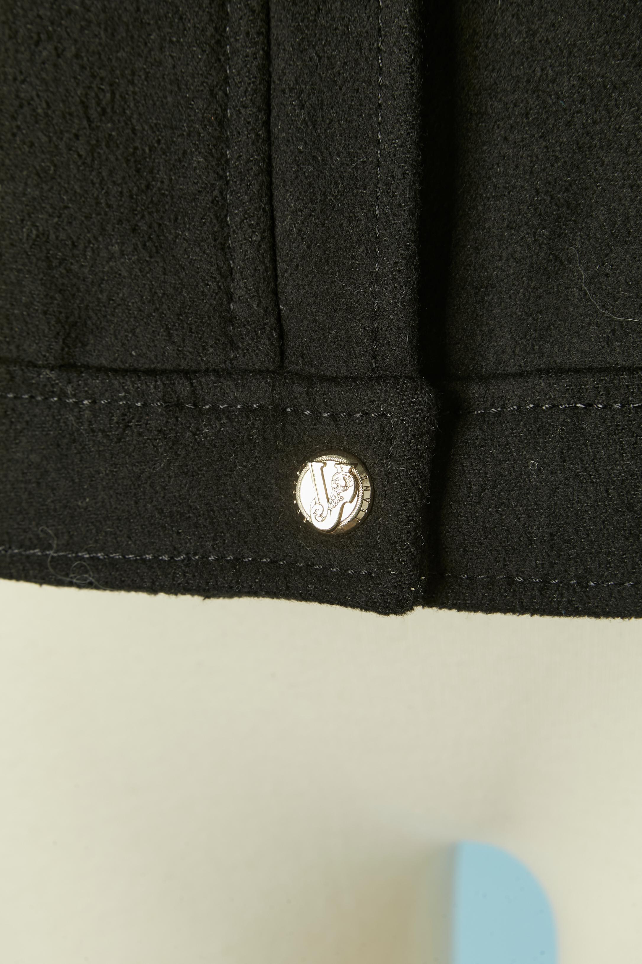 Nero Giacca nera con collo di pelliccia staccabile VERSACE JEANS in vendita