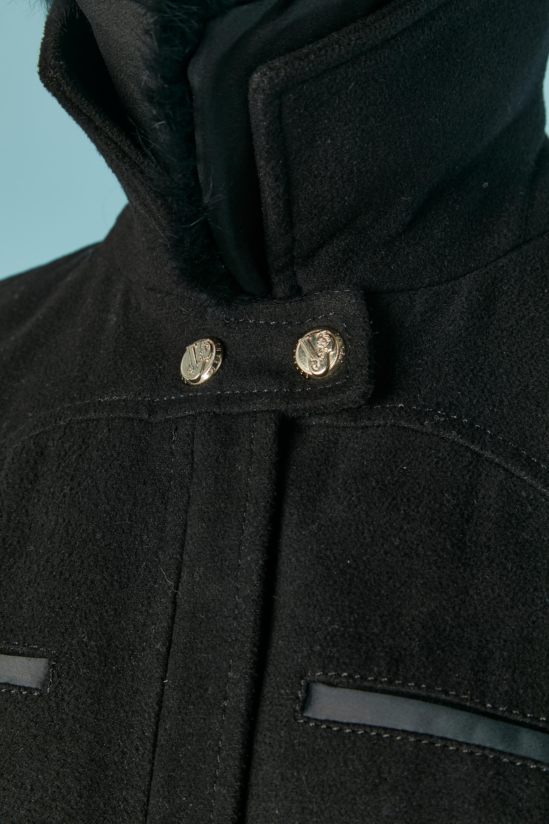 Donna Giacca nera con collo di pelliccia staccabile VERSACE JEANS in vendita