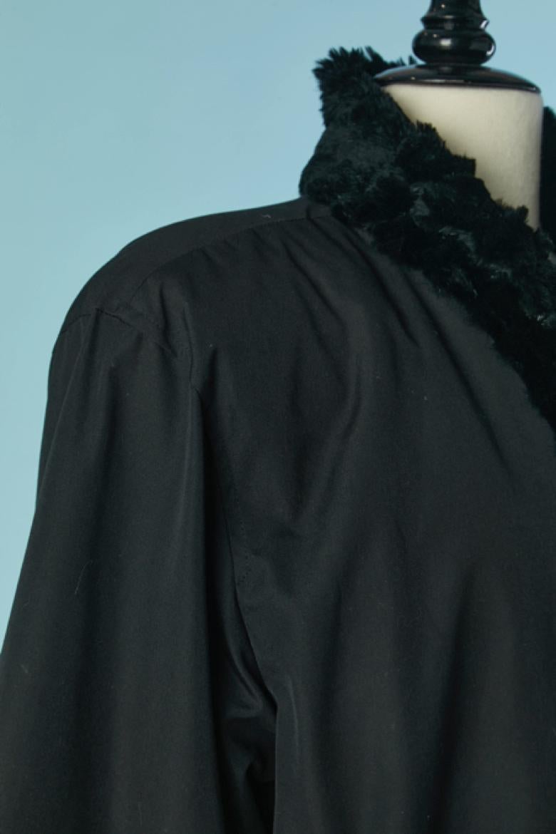 Schwarze Jacke mit Pelzfutter Yves Saint Laurent Variation im Angebot 1