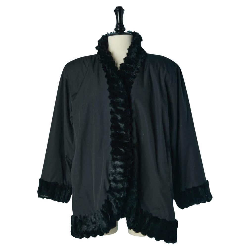 Schwarze Jacke mit Pelzfutter Yves Saint Laurent Variation im Angebot