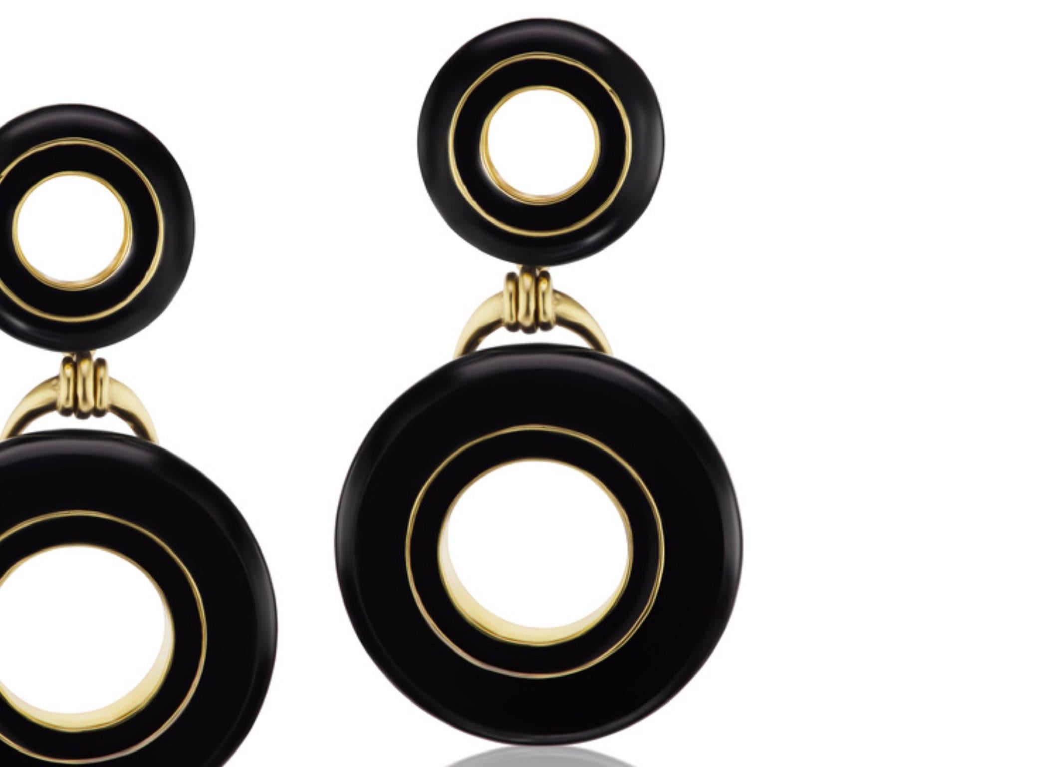 Round Cut Black Jade and Enamel Earrings in 18 Karat Yellow Gold For Sale