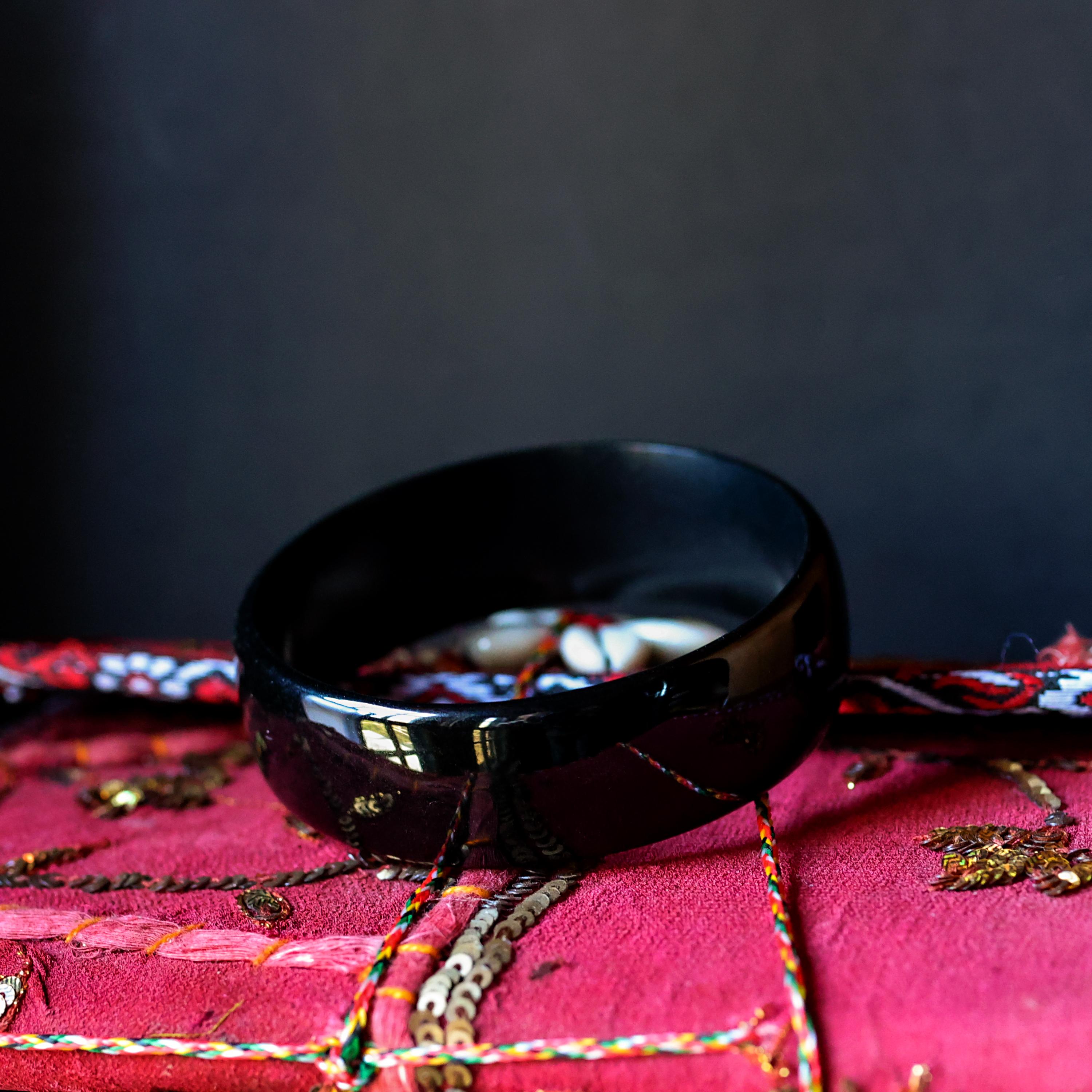 black jadeite bangle