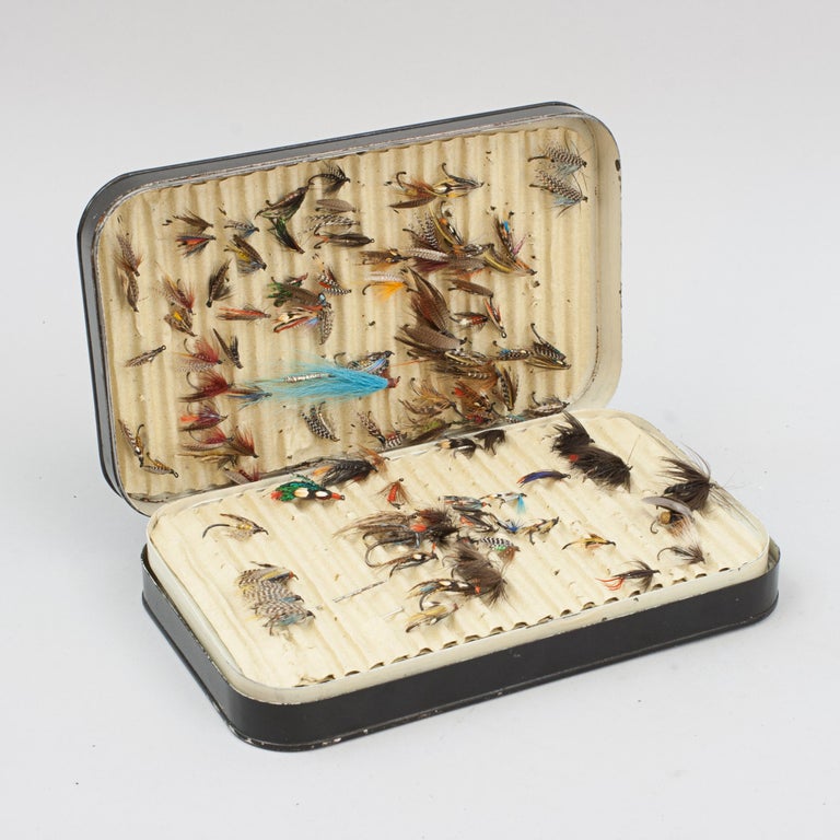 Boîte De Pêche à La Mouche Vintage En étain – Matériel Ancien