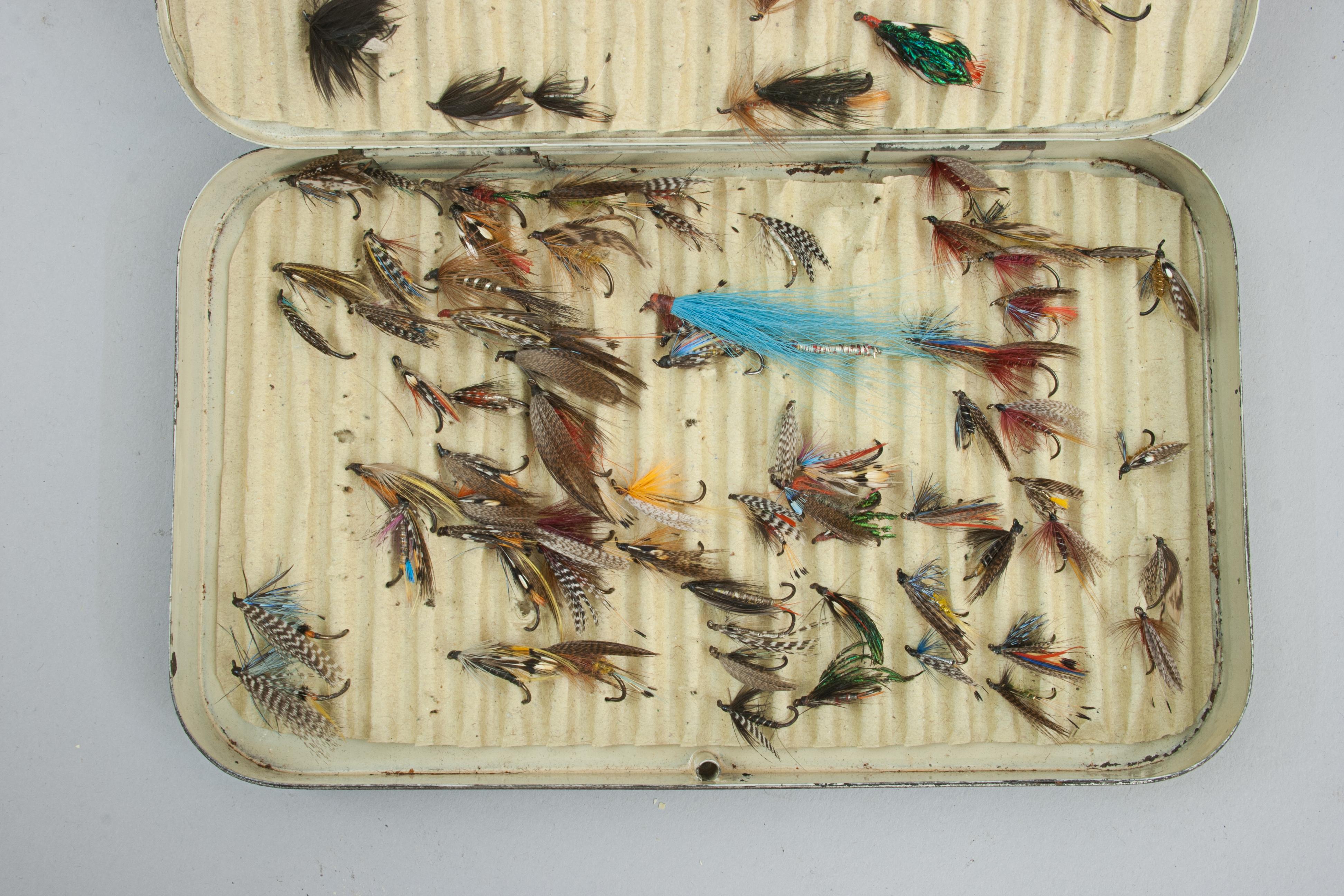 Scatola per la pesca a mosca in giappone nero di Mulloch's con mosche. in vendita 3