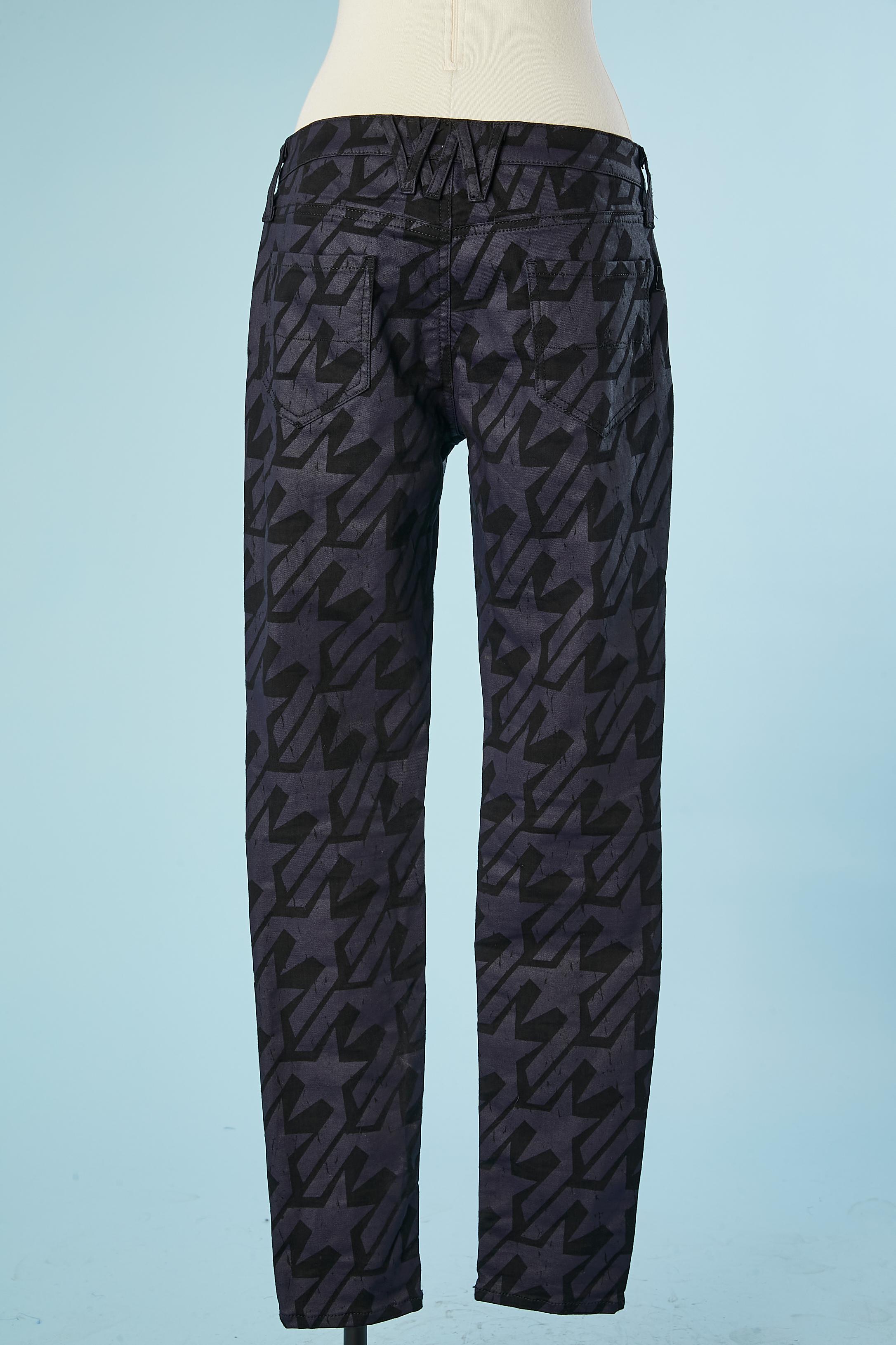Jean noir avec des étoiles imprimées en violet  Anglomania par Vivienne Westwood Excellent état - En vente à Saint-Ouen-Sur-Seine, FR